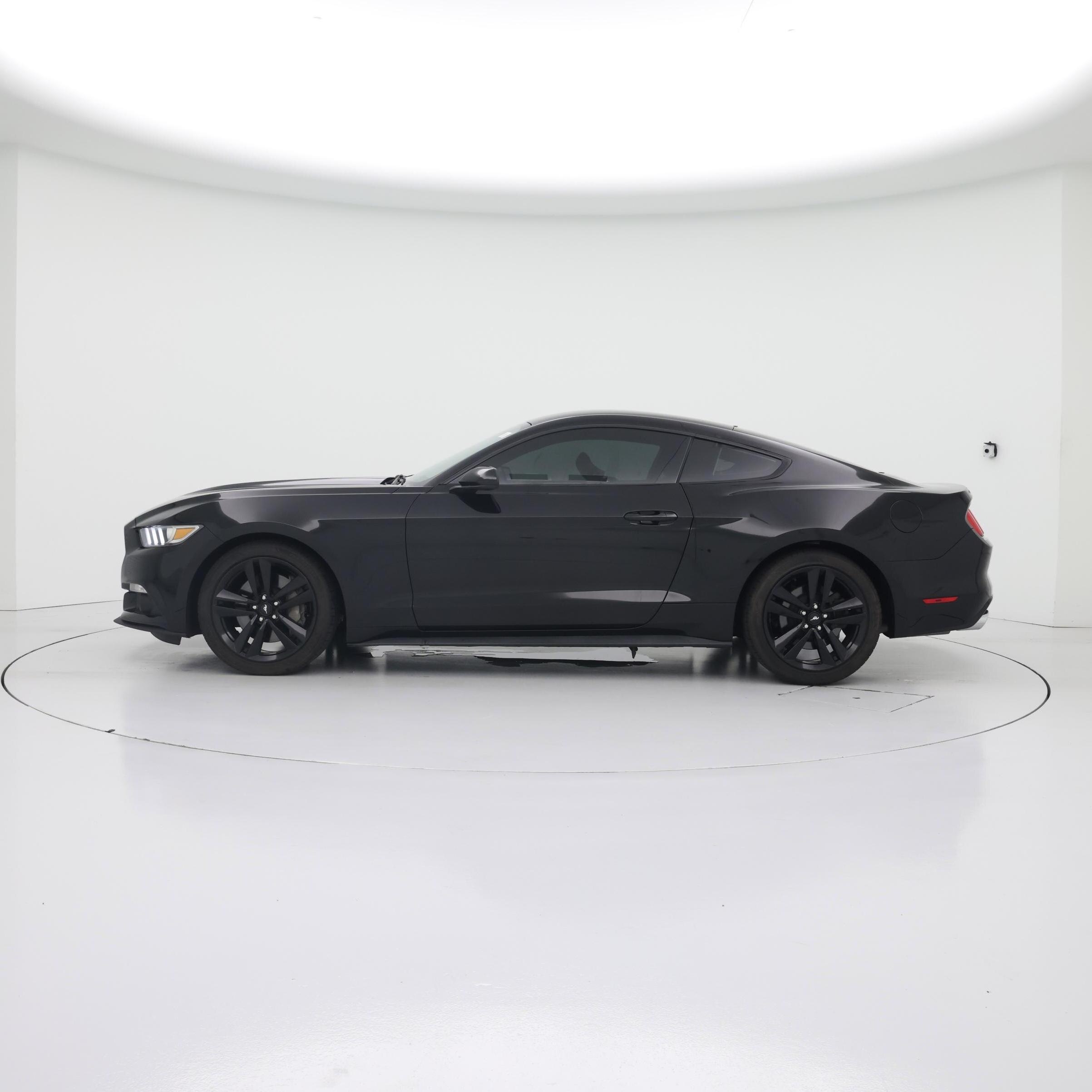 Thumbnail: 2015 Ford Mustang - 3