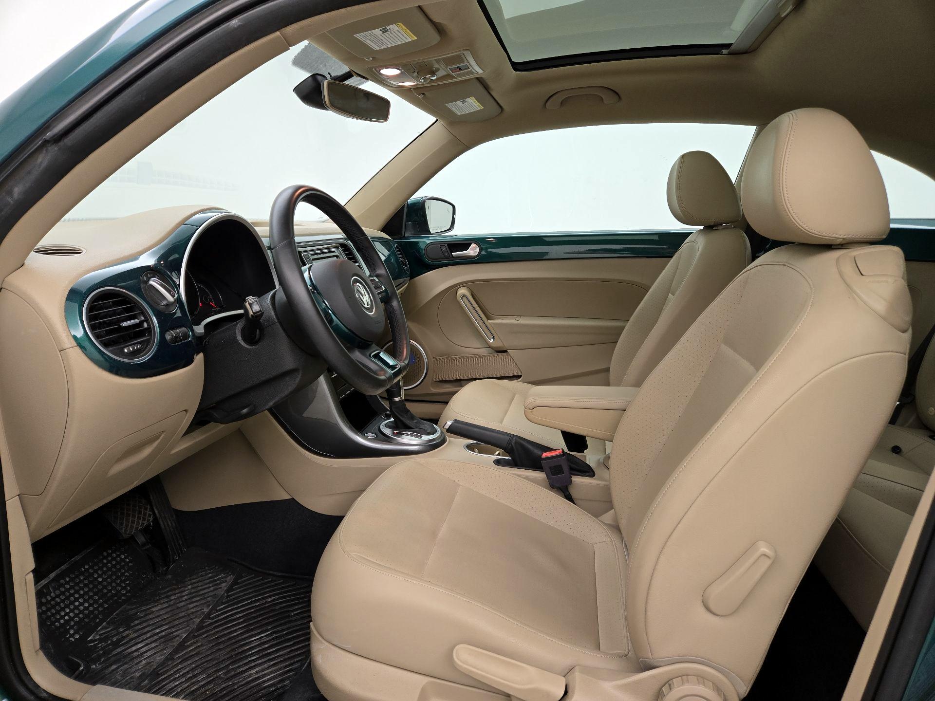 Thumbnail: 2018 Volkswagen Beetle - 11
