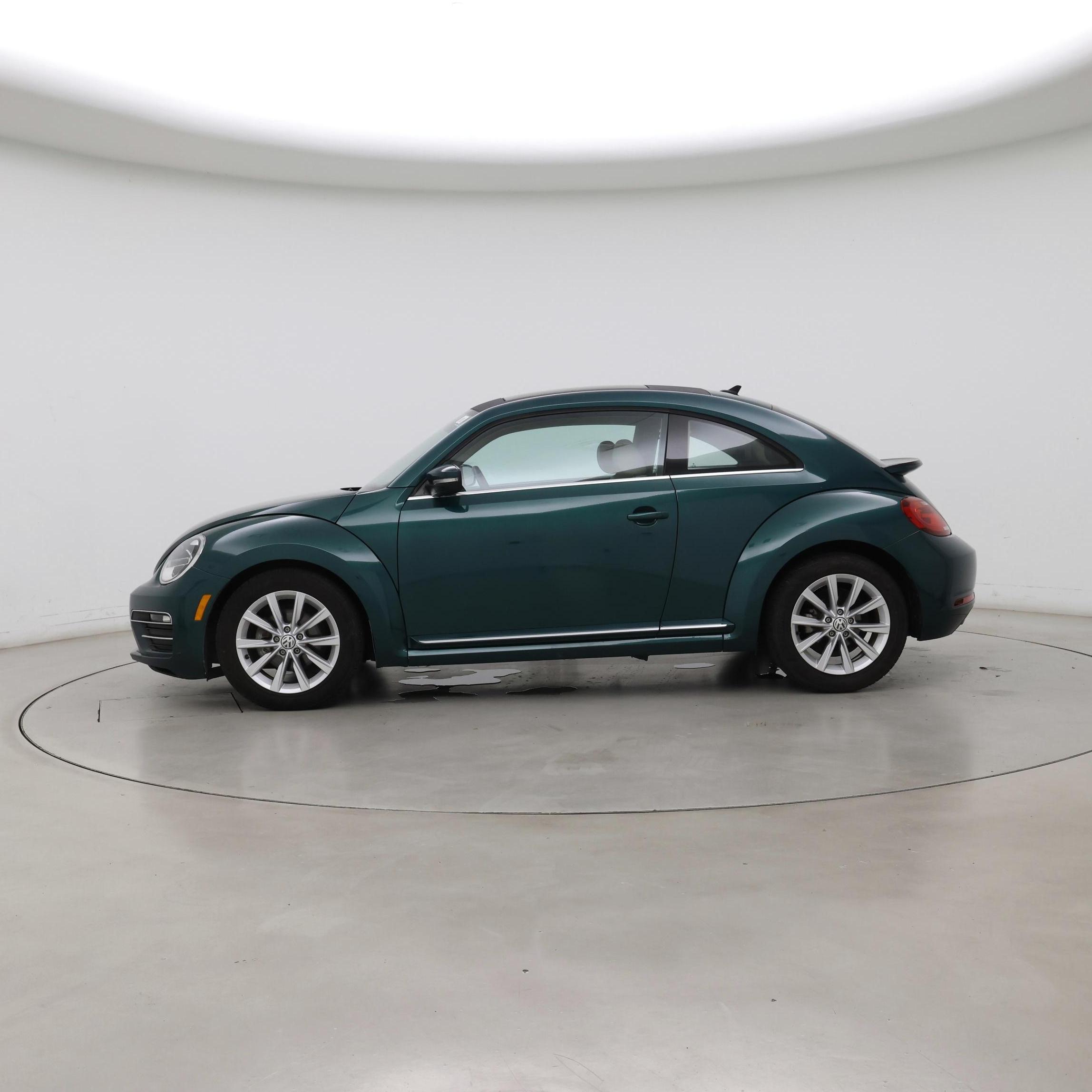 Thumbnail: 2018 Volkswagen Beetle - 3