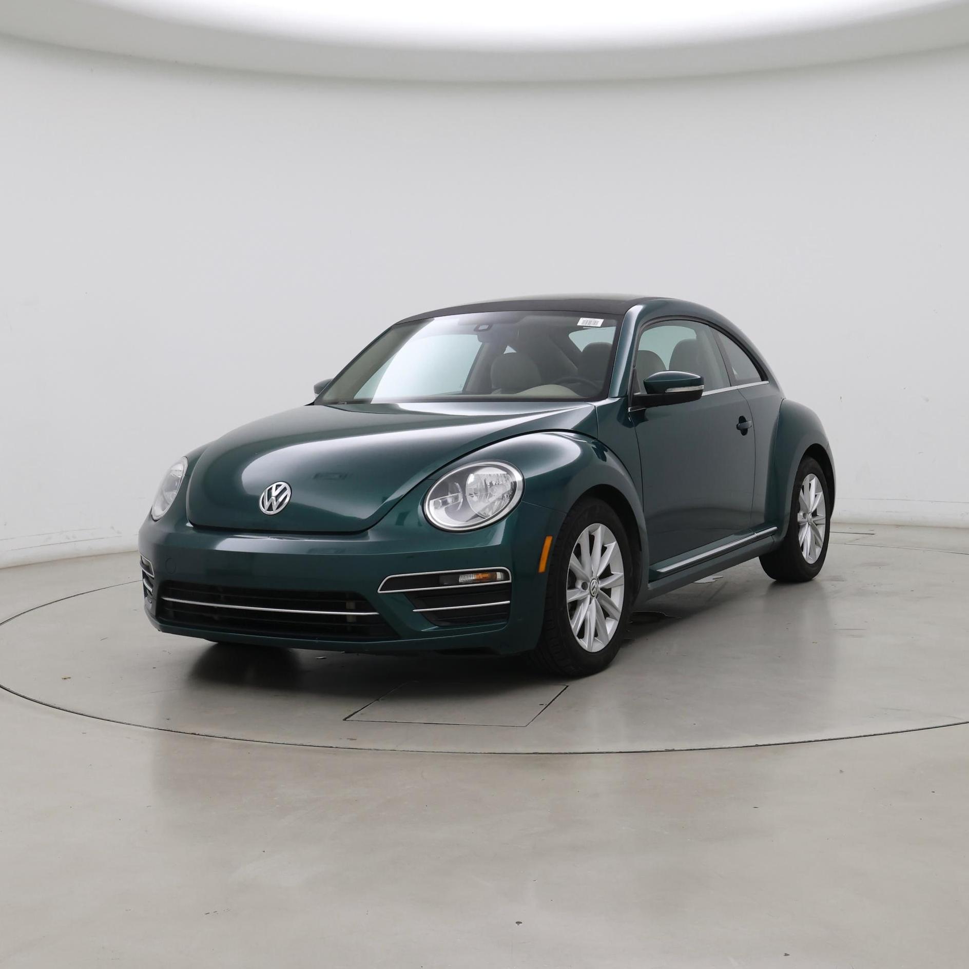 Thumbnail: 2018 Volkswagen Beetle - 4