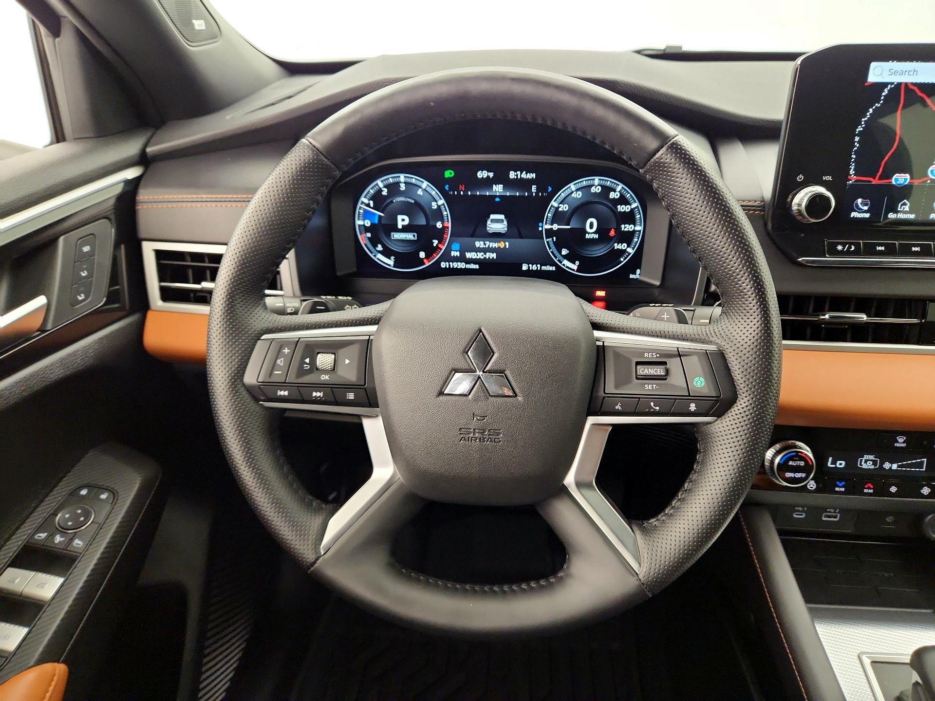 Thumbnail: 2024 Mitsubishi Outlander - 10