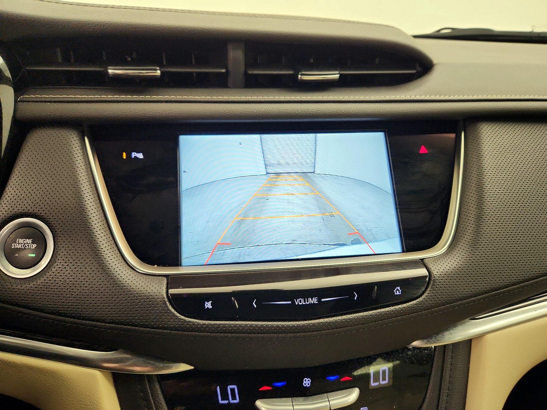 Thumbnail: 2017 Cadillac XT5 - 14