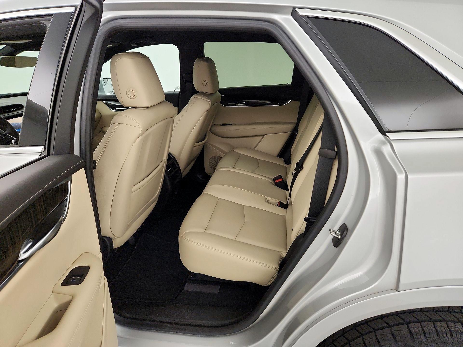 Thumbnail: 2017 Cadillac XT5 - 19