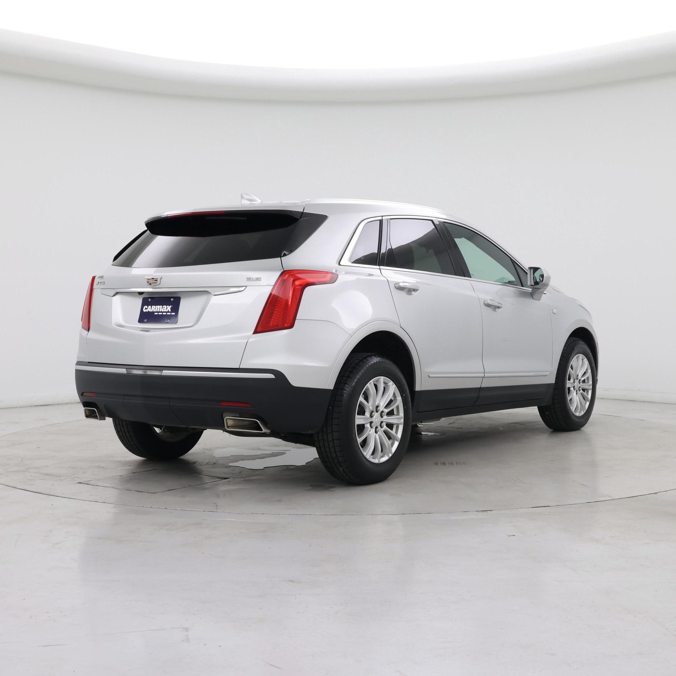 Thumbnail: 2017 Cadillac XT5 - 8