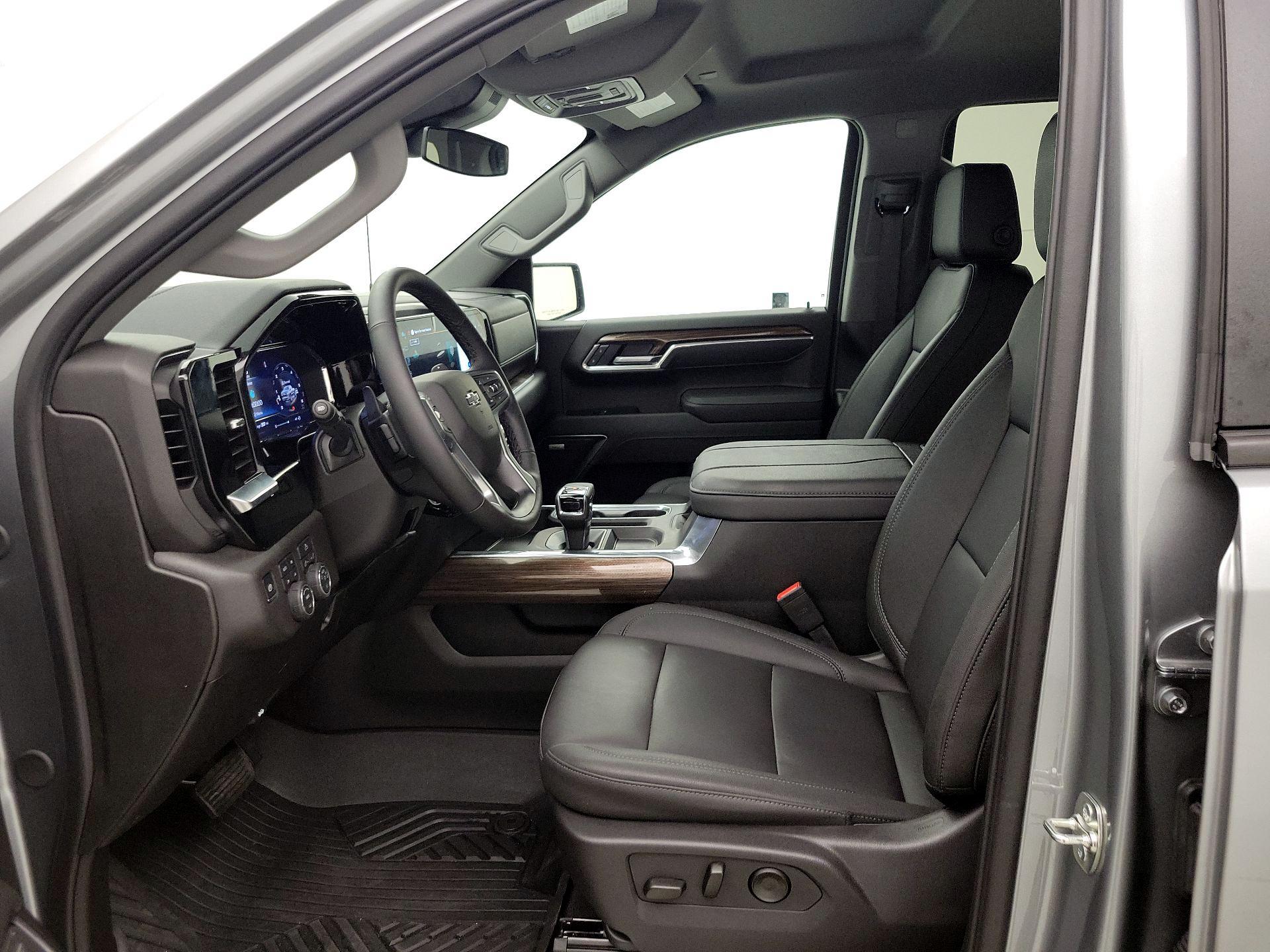 Thumbnail: 2025 Chevrolet Silverado 1500 - 11
