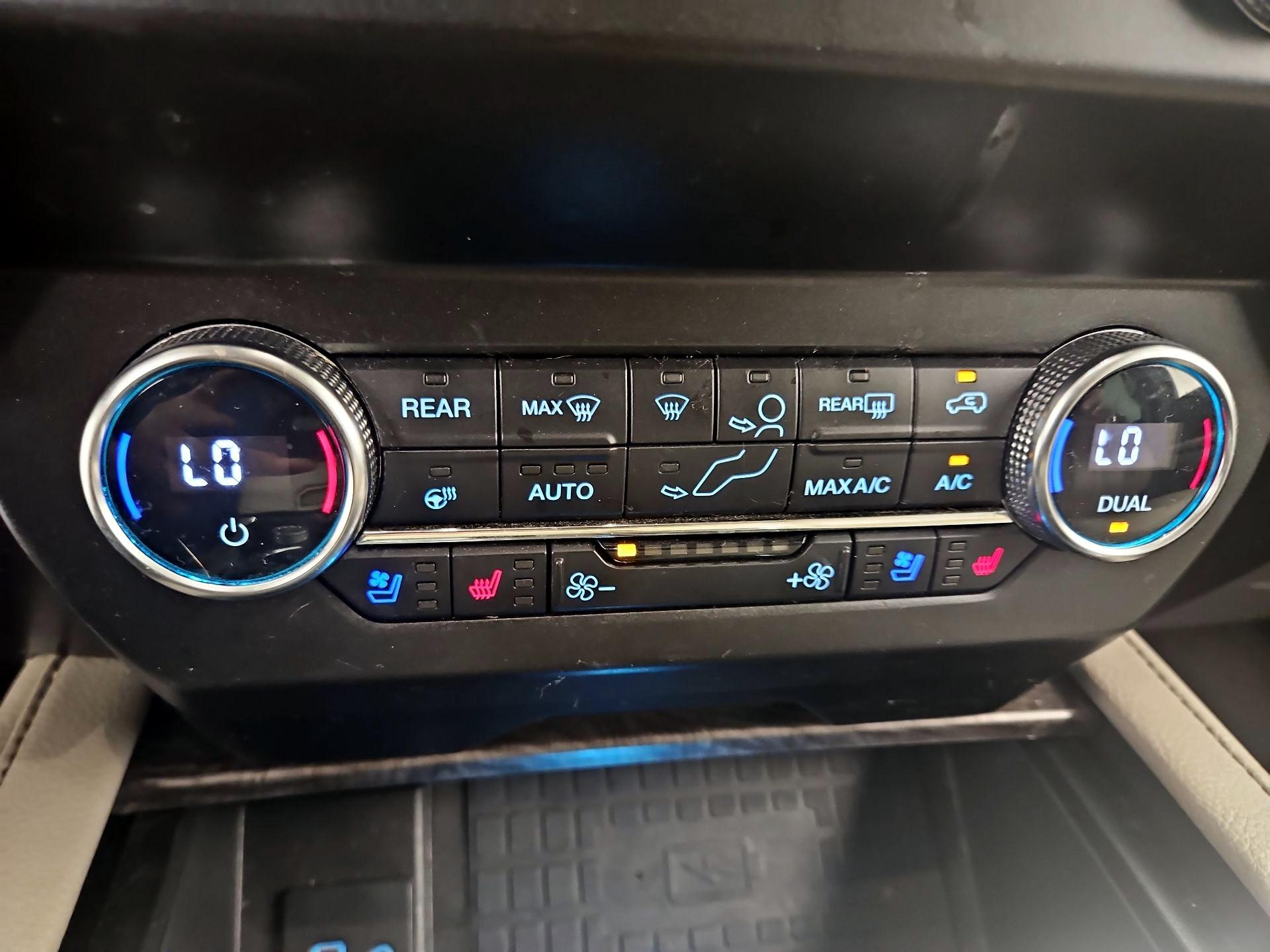 Thumbnail: 2020 Ford Expedition - 17