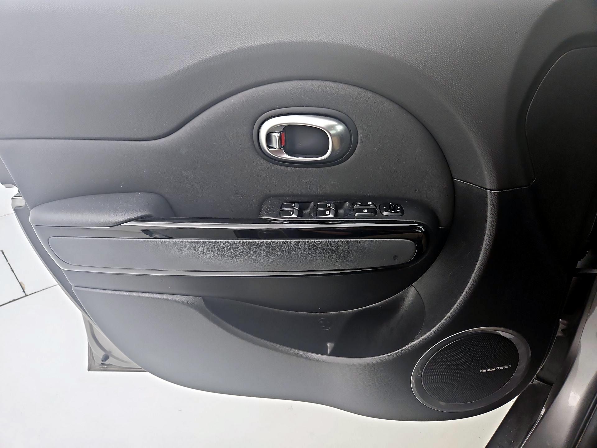 Thumbnail: 2018 Kia Soul - 12