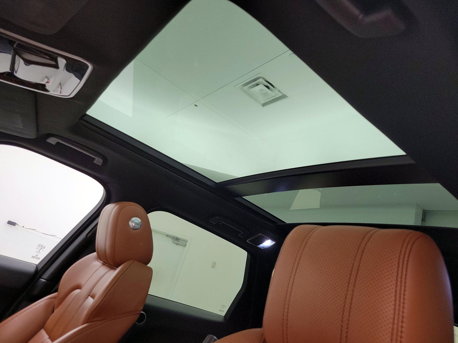 Thumbnail: 2016 Land Rover Range Rover Sport - 18