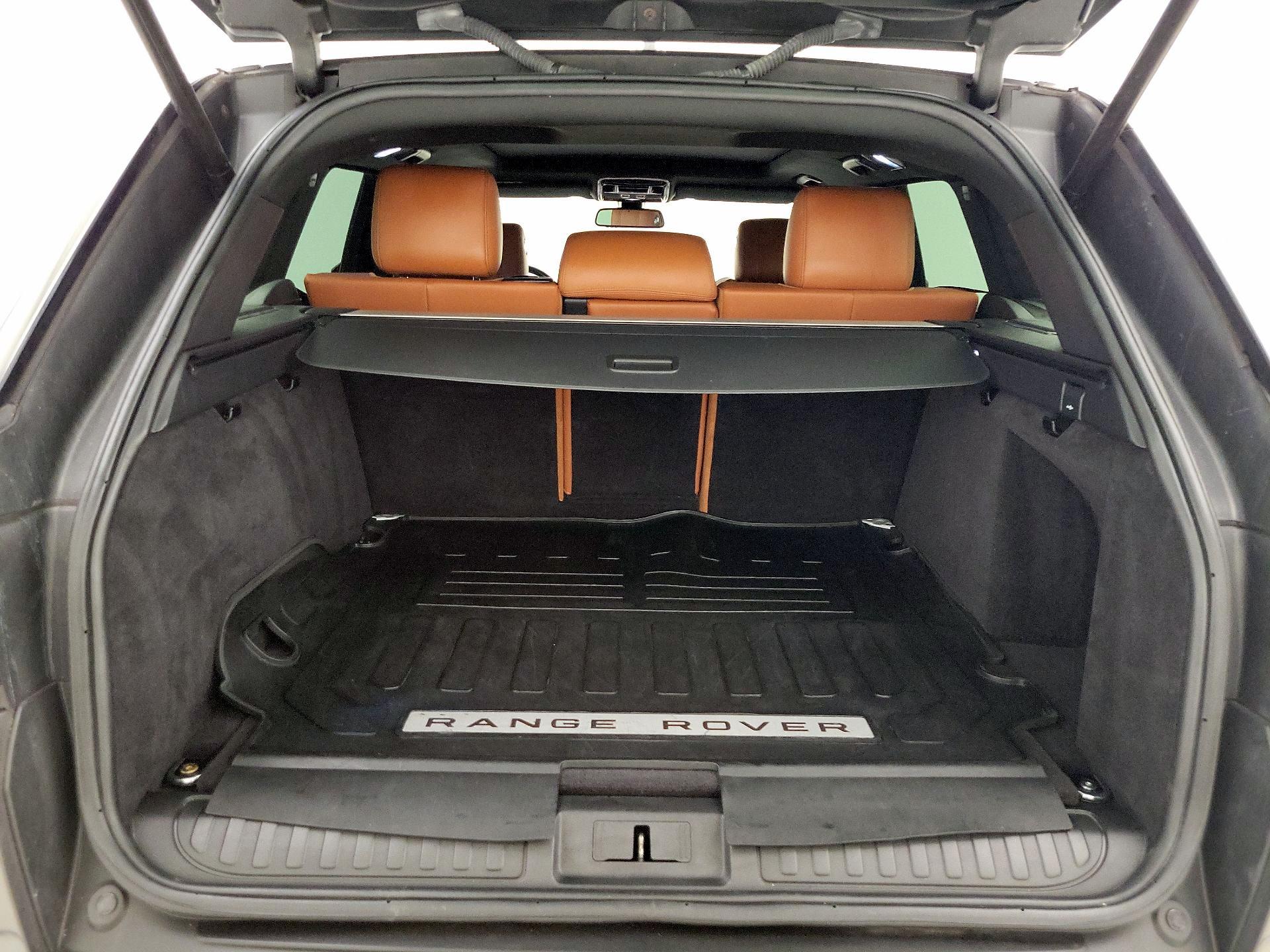 Thumbnail: 2016 Land Rover Range Rover Sport - 20