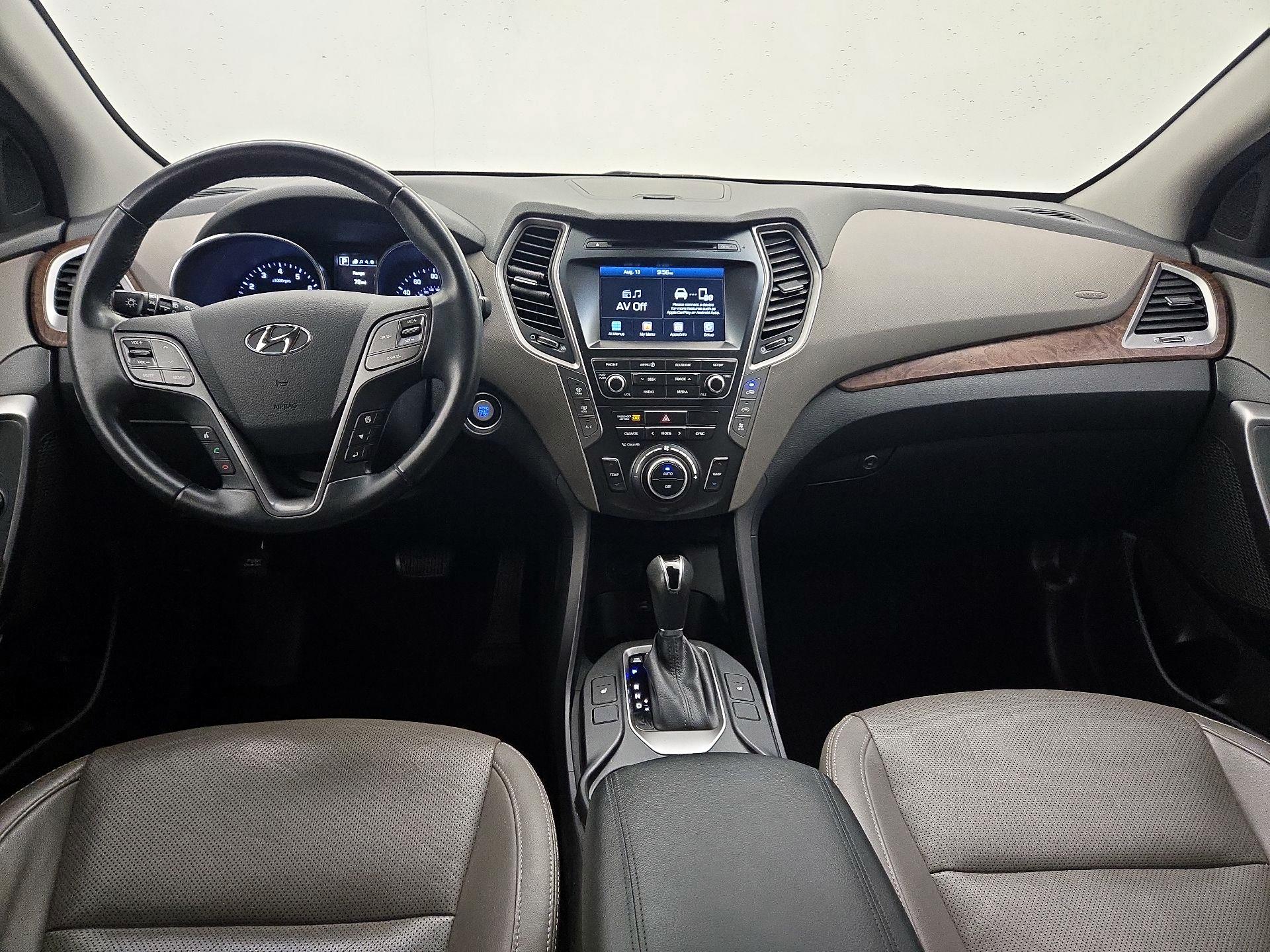 Thumbnail: 2017 Hyundai Santa Fe - 9
