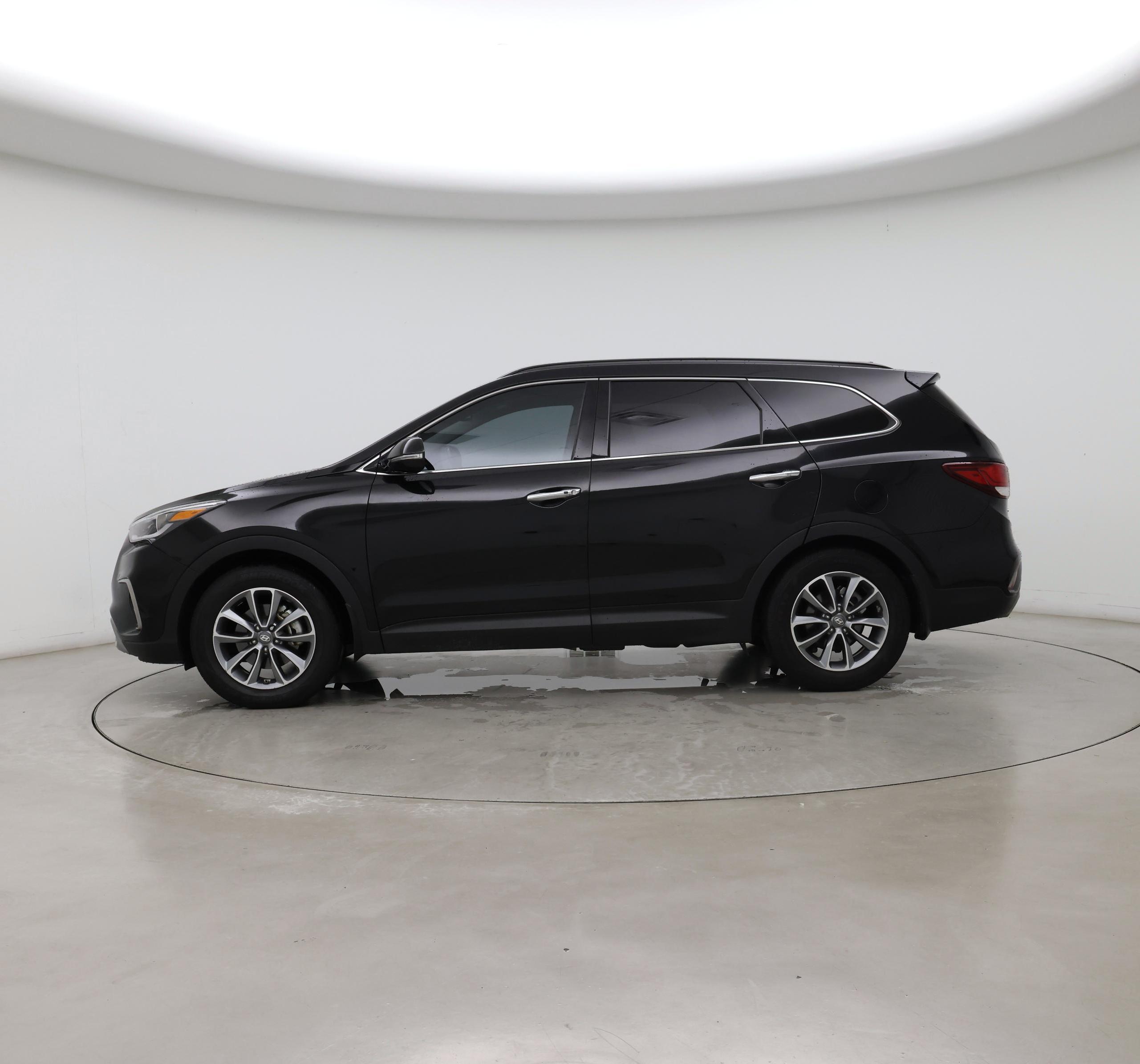Thumbnail: 2017 Hyundai Santa Fe - 3