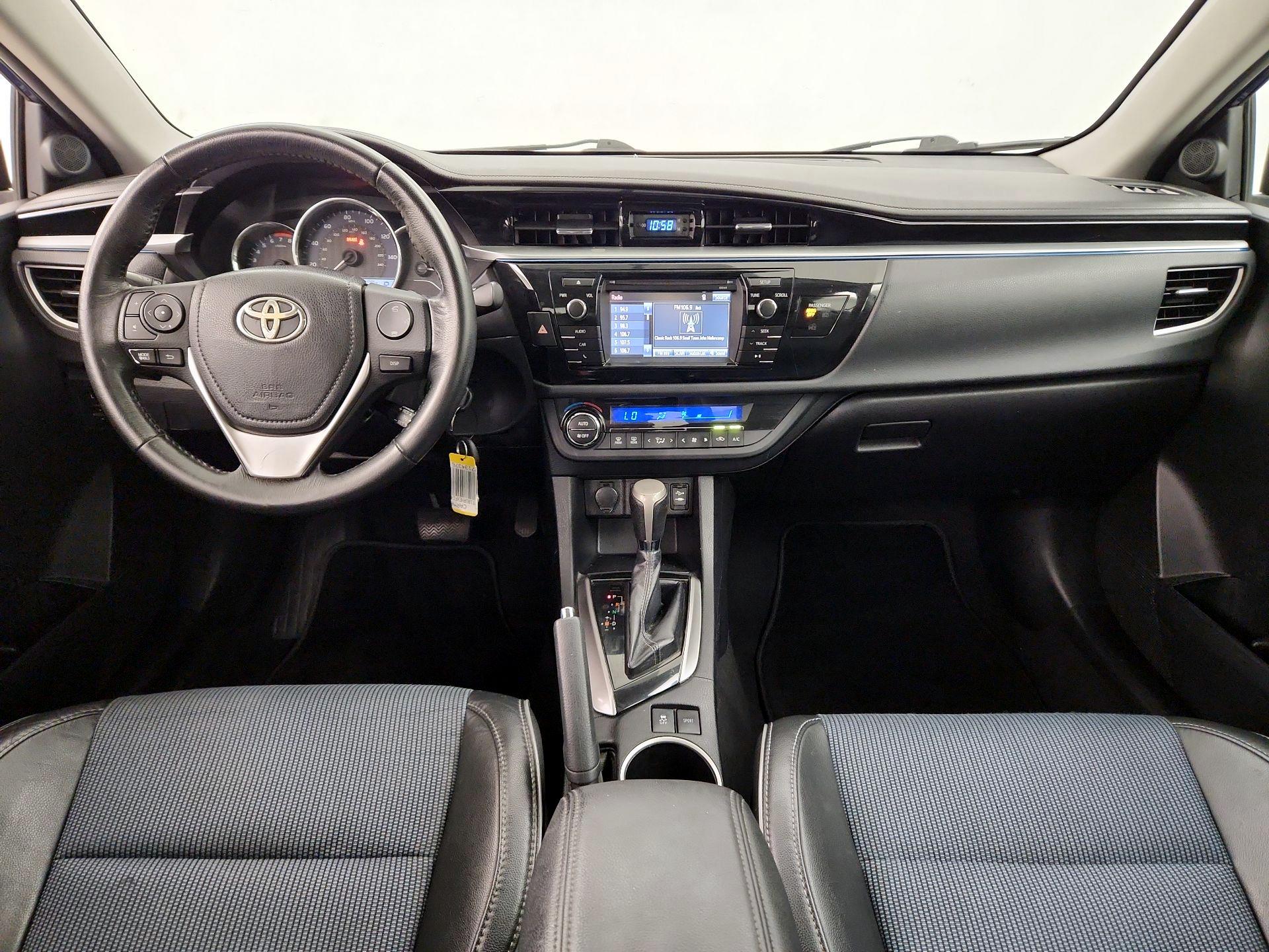 Thumbnail: 2015 Toyota Corolla - 9