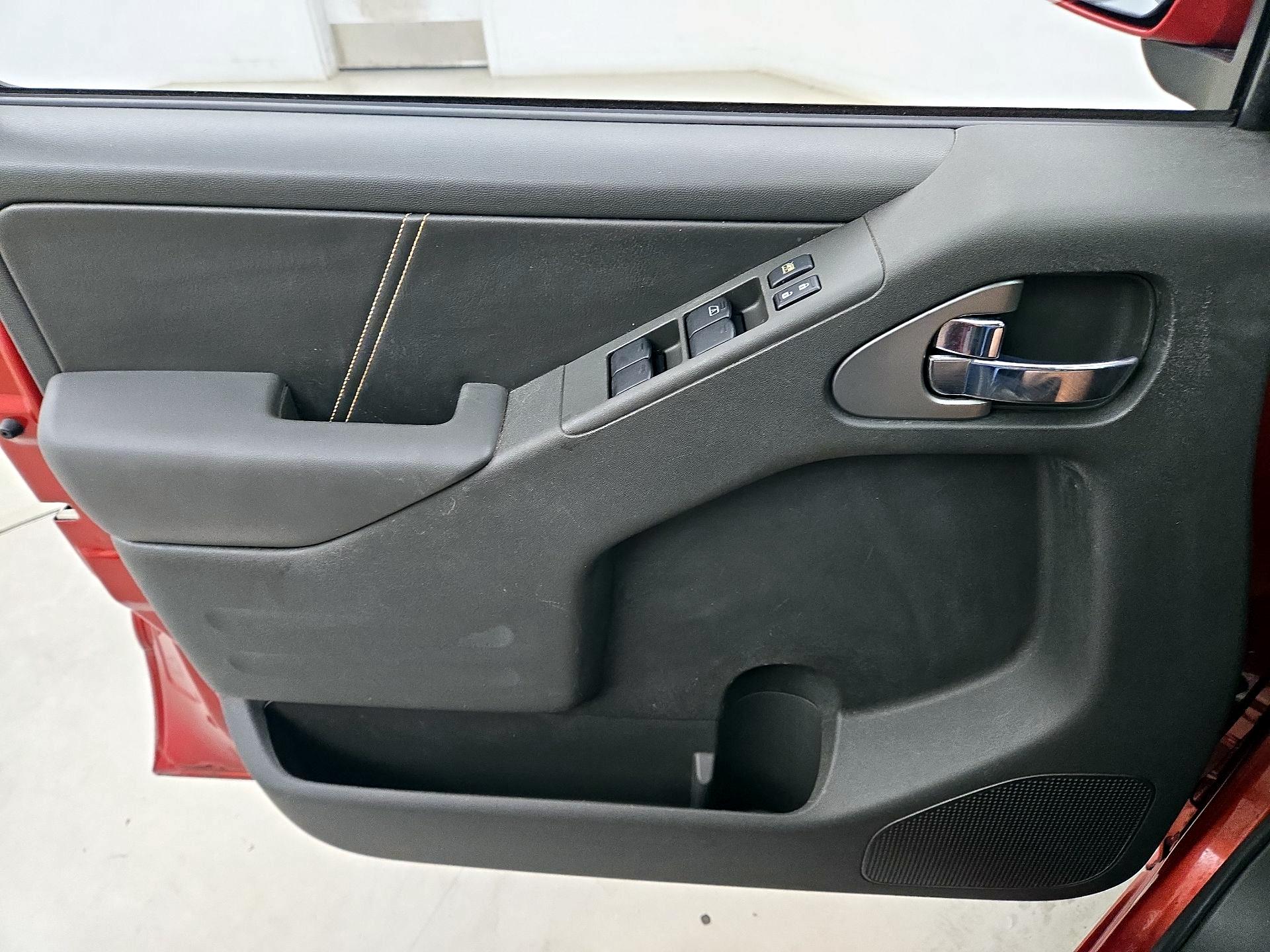 Thumbnail: 2015 Nissan Frontier - 12