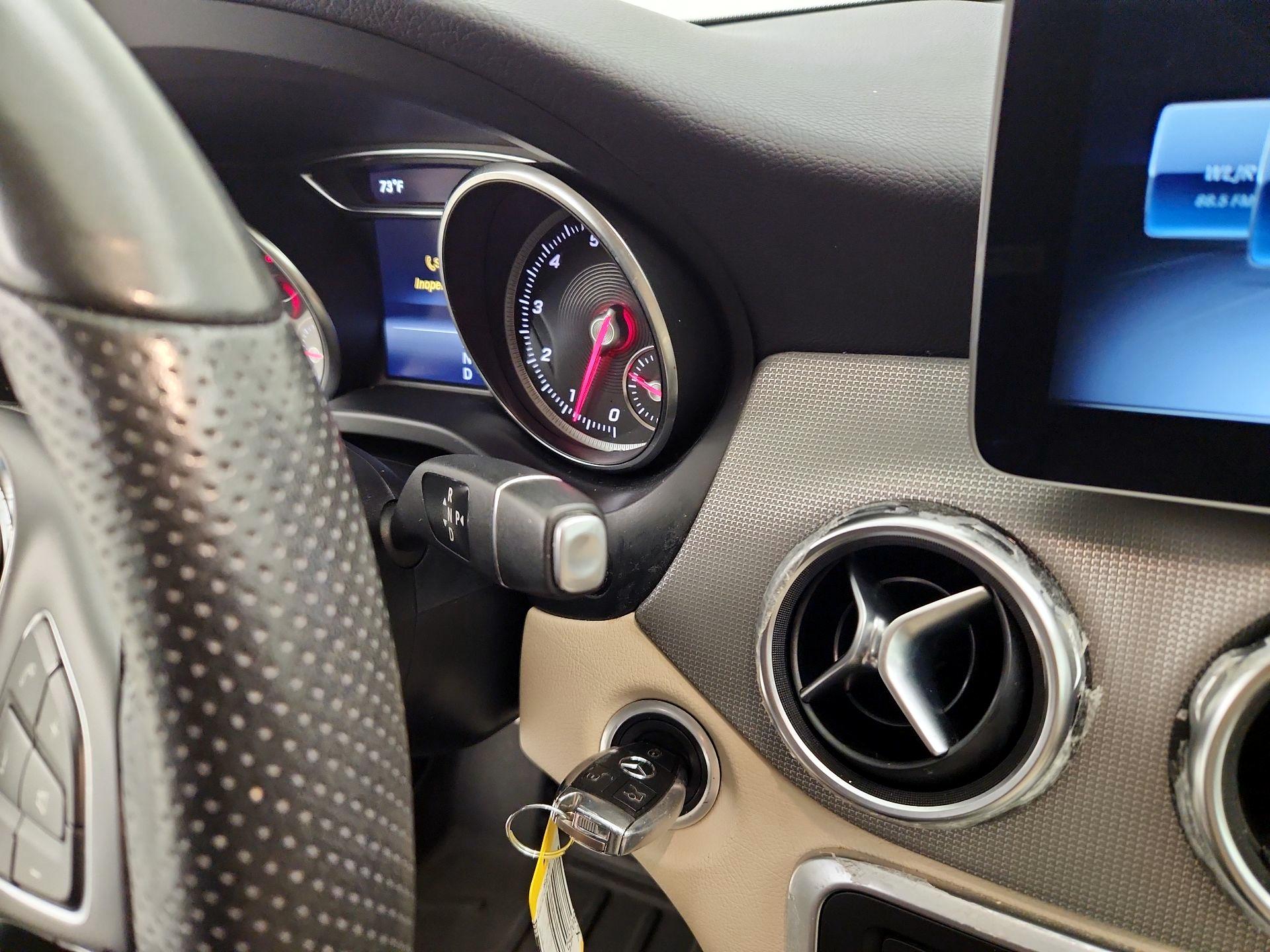 Thumbnail: 2019 Mercedes-Benz GLA - 18