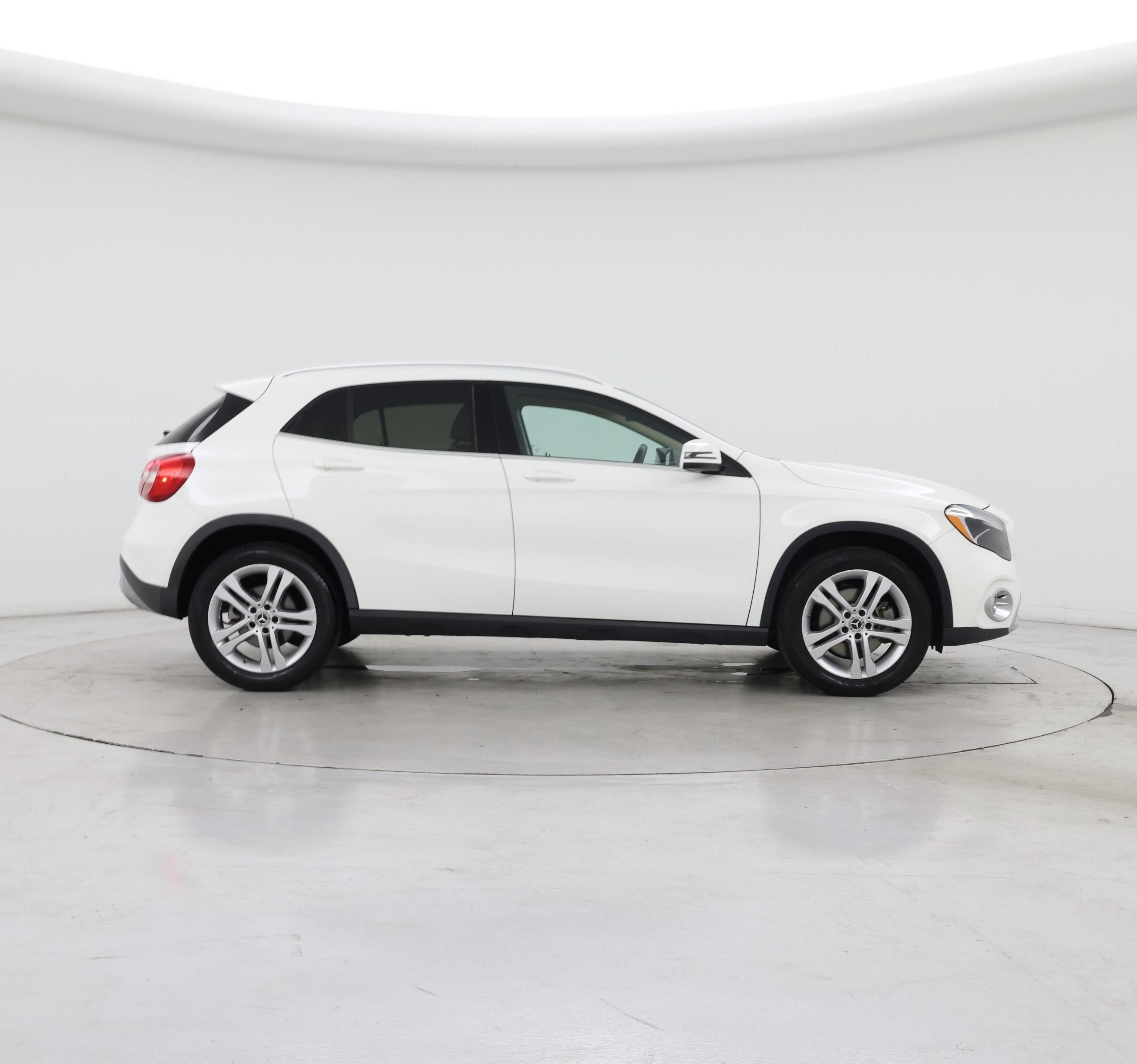 Thumbnail: 2019 Mercedes-Benz GLA - 7