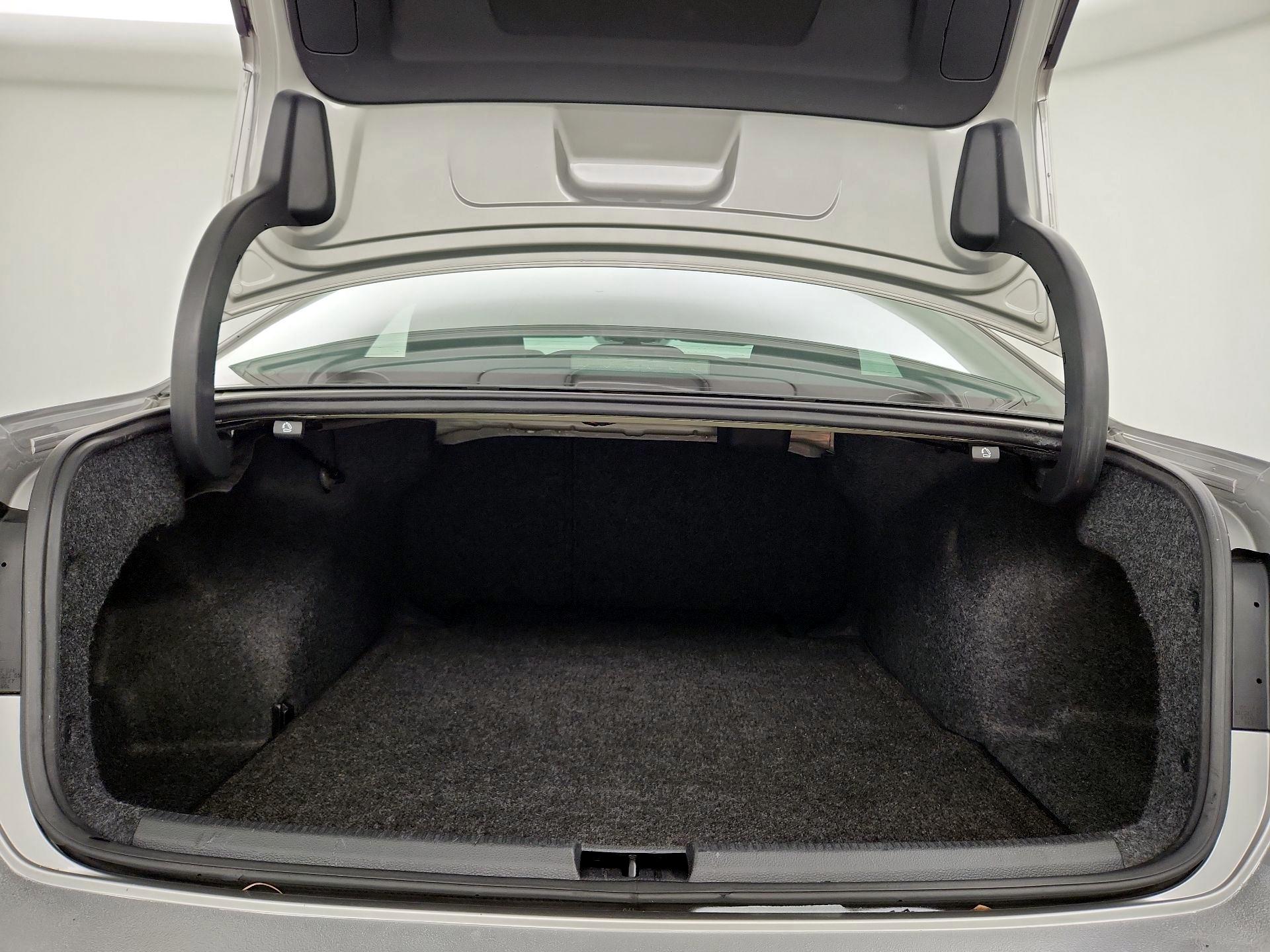 Thumbnail: 2014 Volkswagen Passat - 20