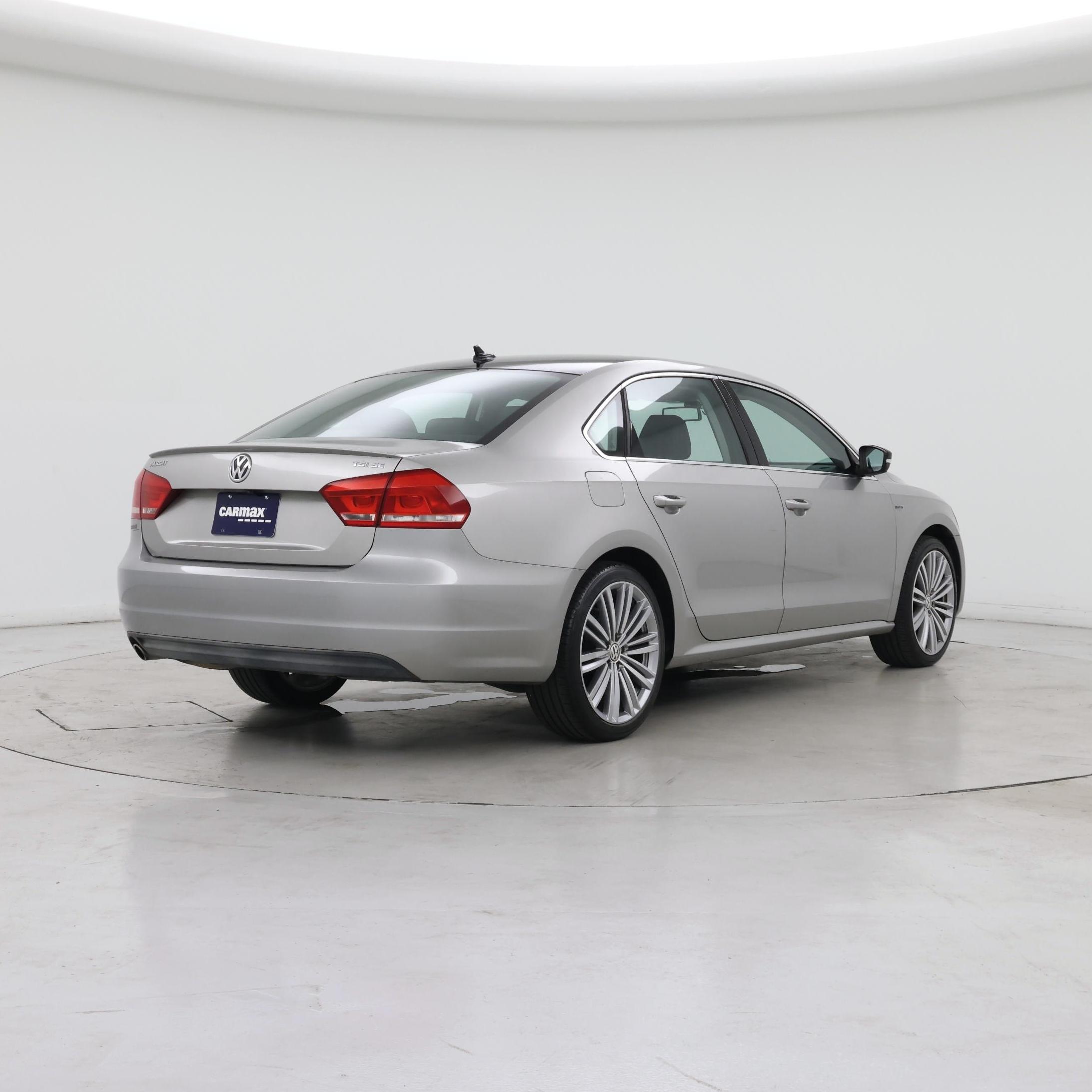 Thumbnail: 2014 Volkswagen Passat - 8