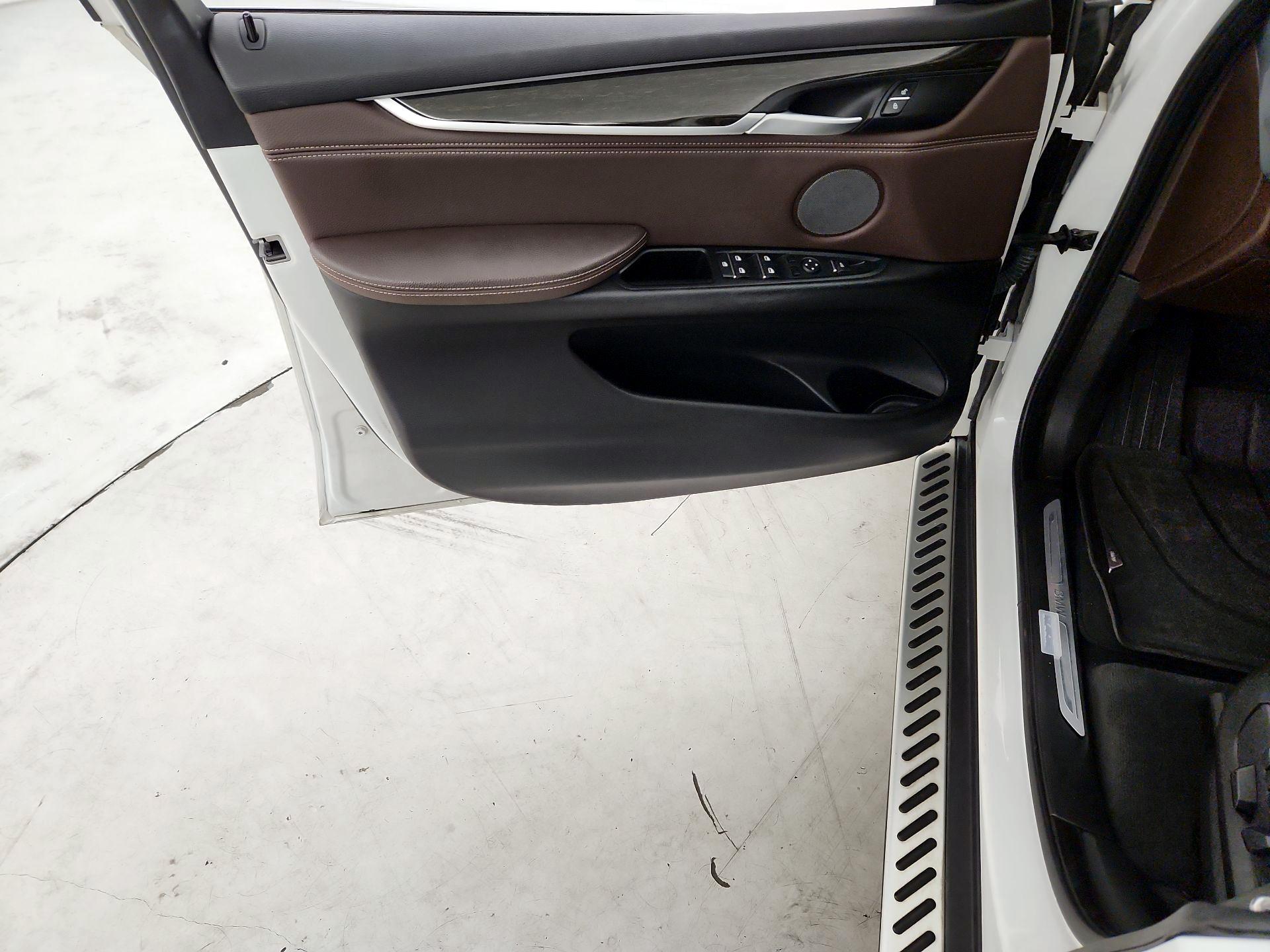 Thumbnail: 2015 BMW X5 - 12