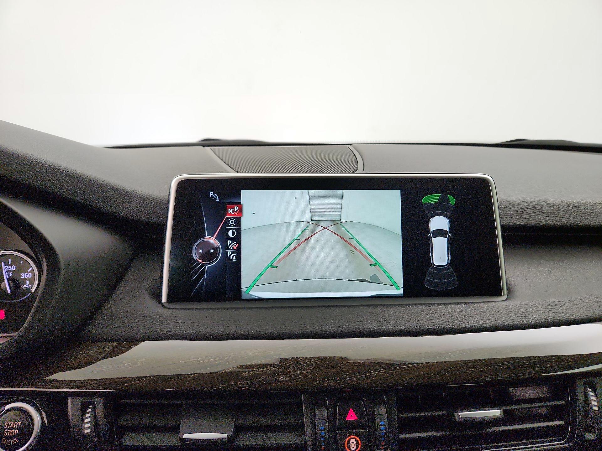 Thumbnail: 2015 BMW X5 - 15