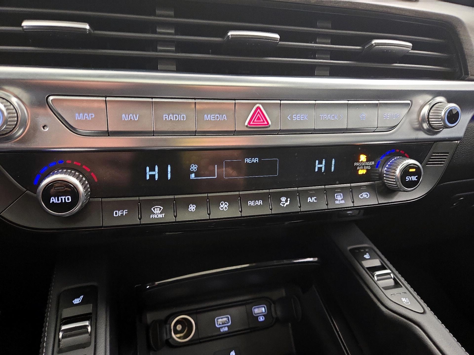 Thumbnail: 2020 Kia Telluride - 17