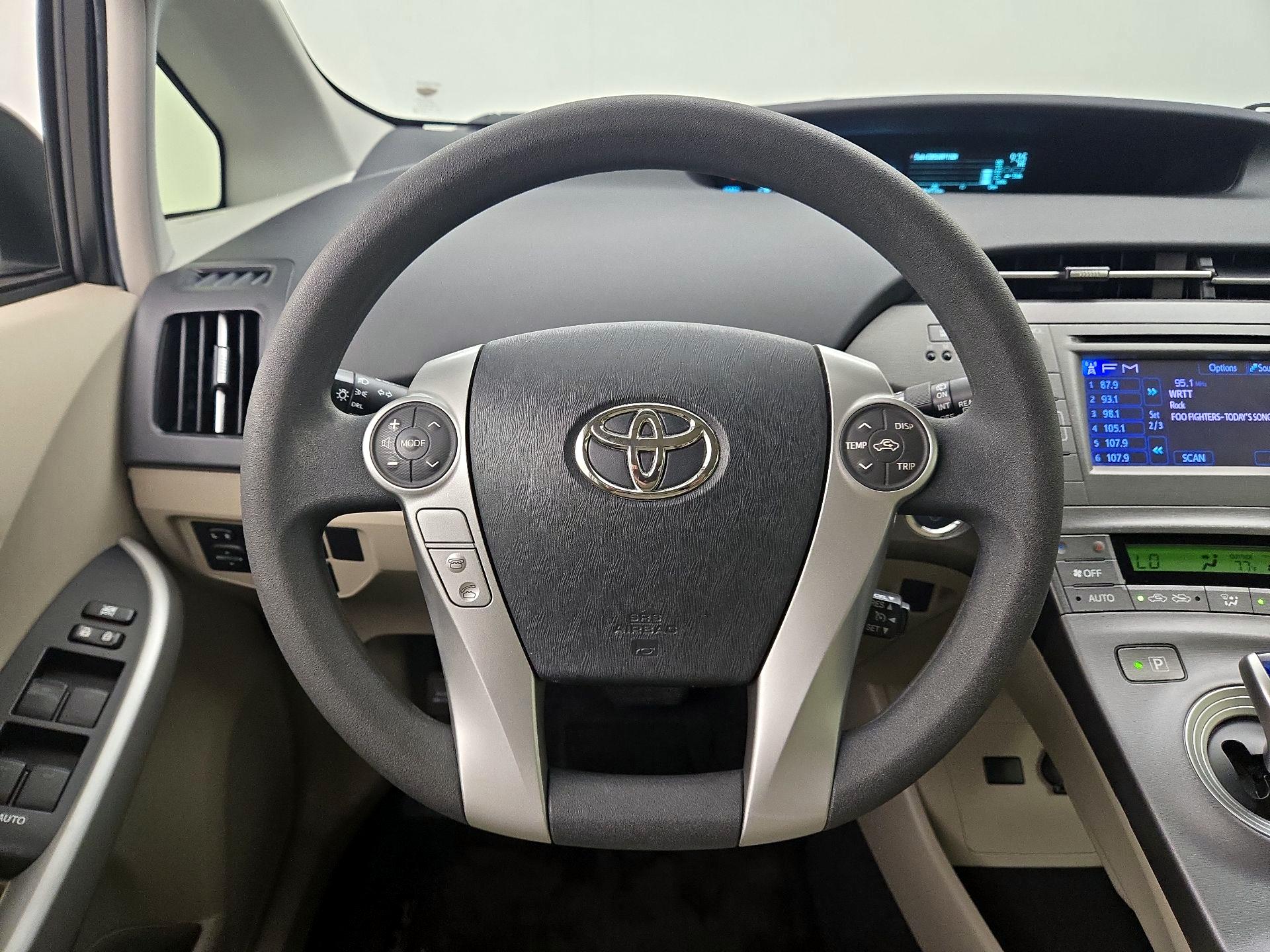 Thumbnail: 2013 Toyota Prius - 10