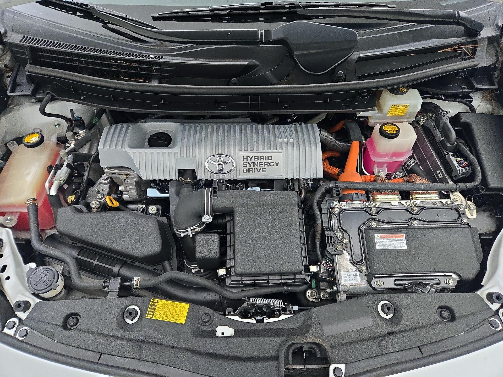 Thumbnail: 2013 Toyota Prius - 20