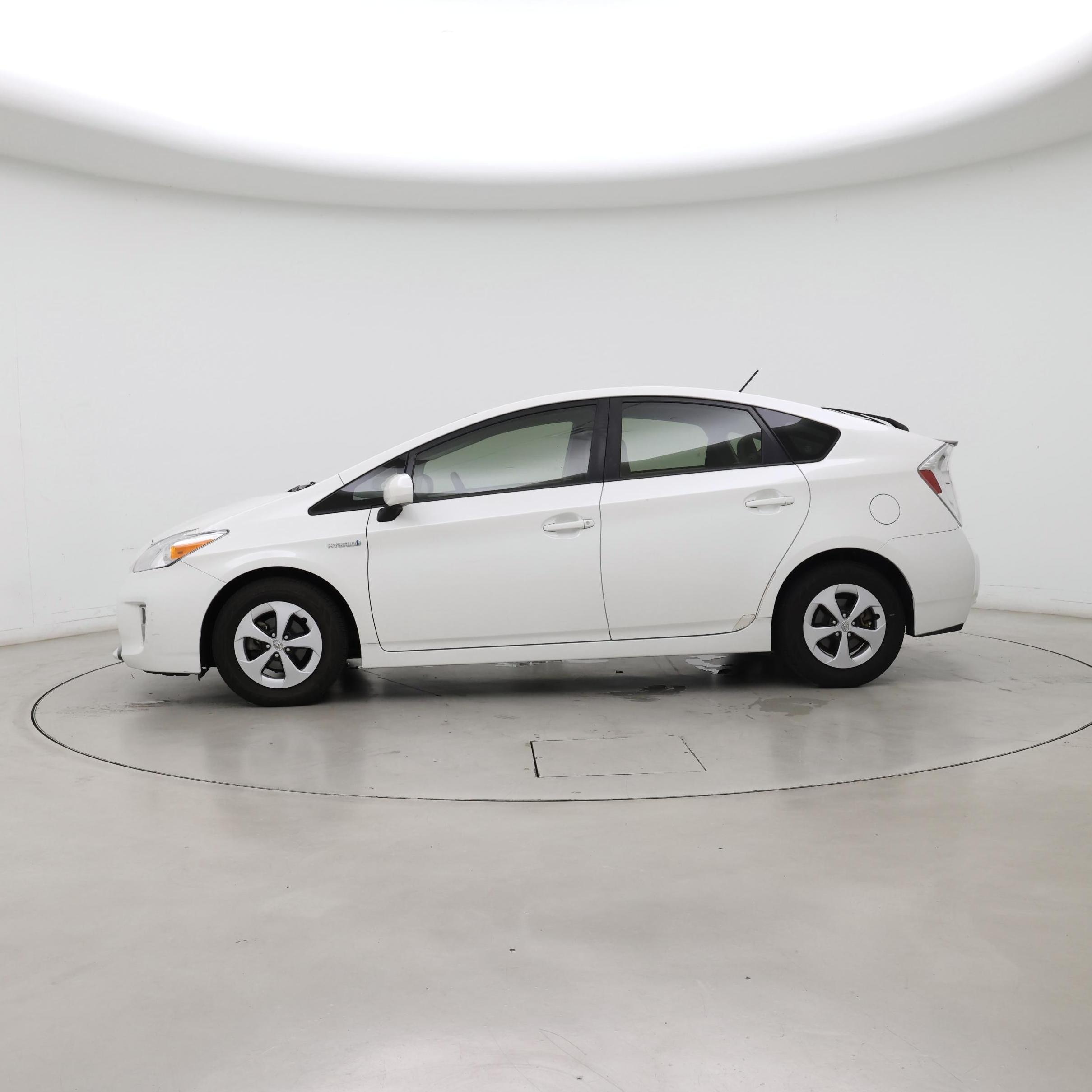 Thumbnail: 2013 Toyota Prius - 3