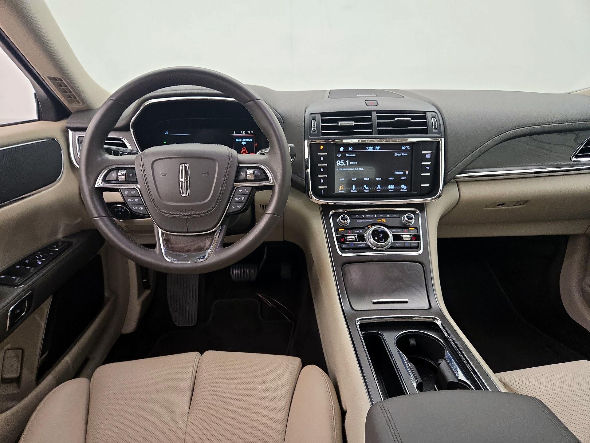 Thumbnail: 2017 Lincoln Continental - 9