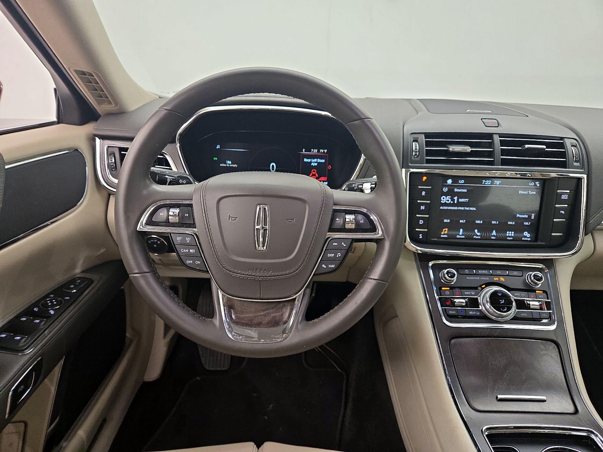 Thumbnail: 2017 Lincoln Continental - 10