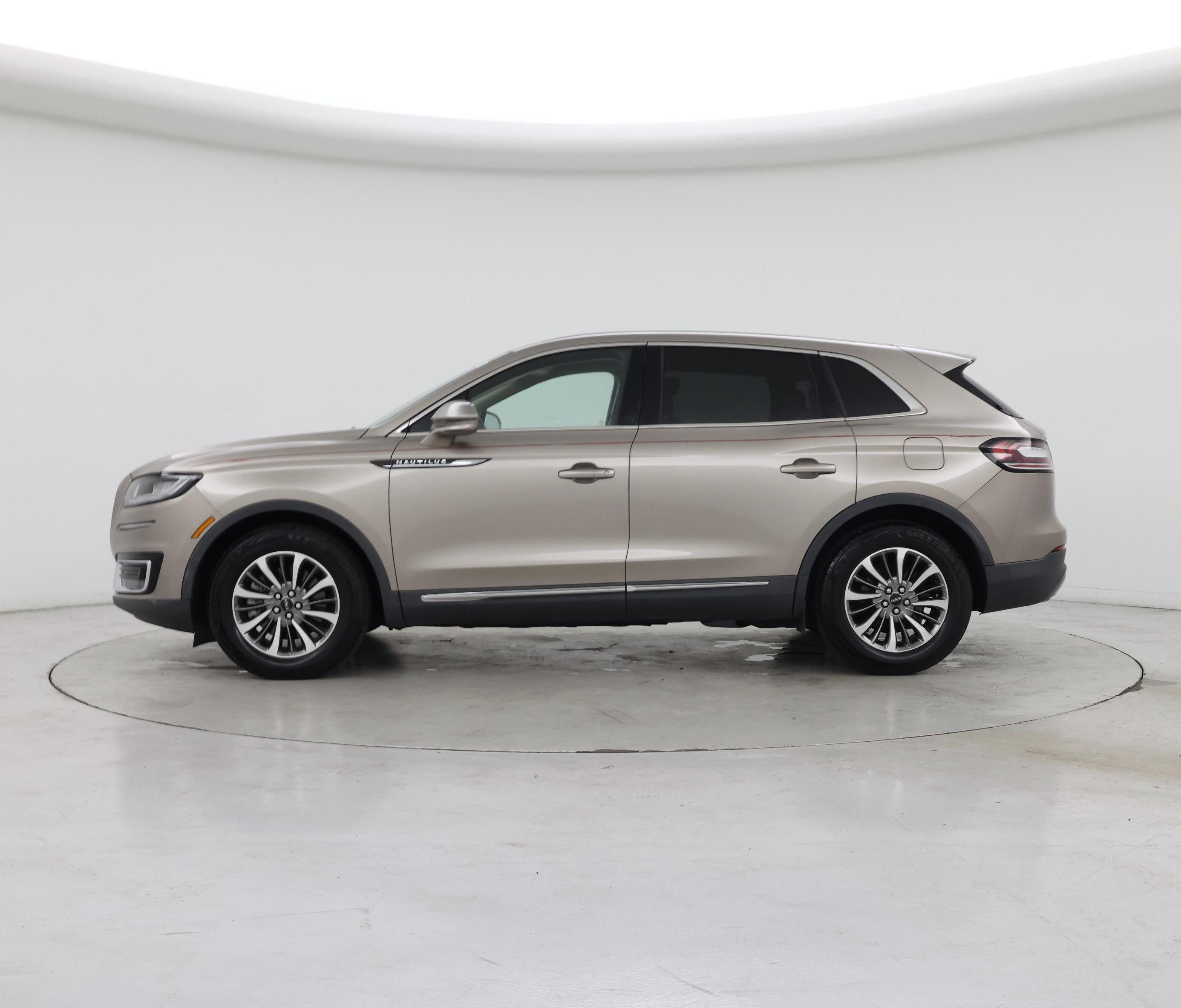 Thumbnail: 2019 Lincoln Nautilus - 3