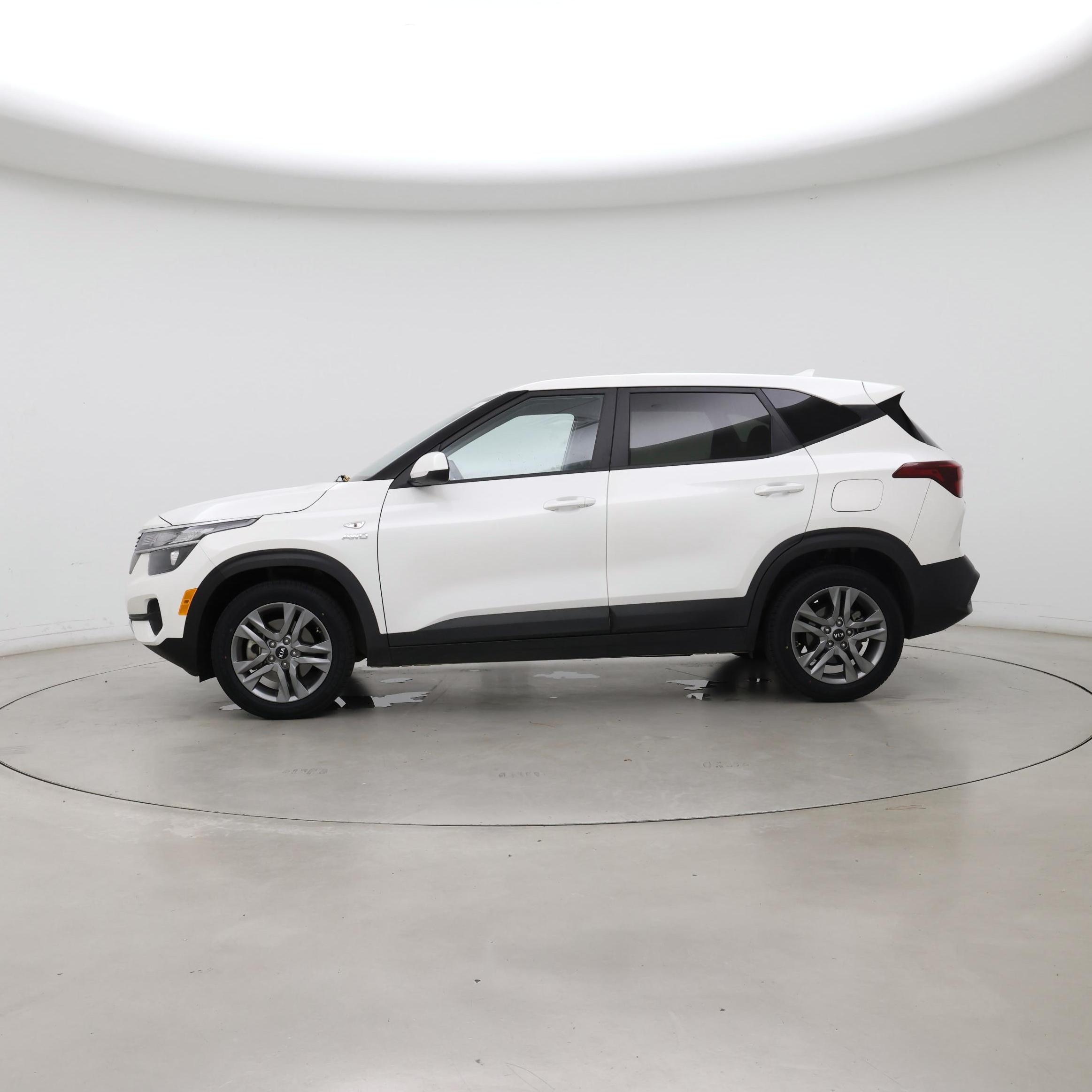 Thumbnail: 2021 Kia Seltos - 3