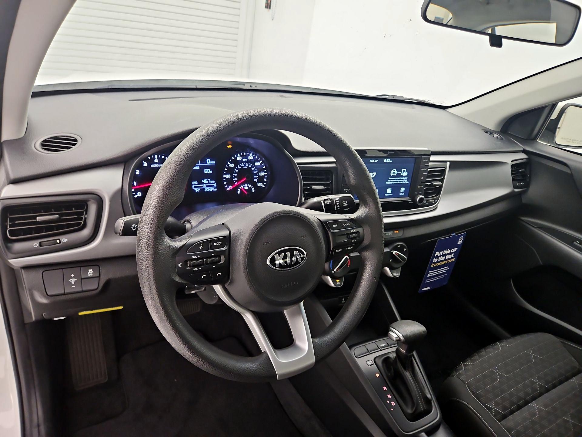 Thumbnail: 2020 Kia Rio - 9