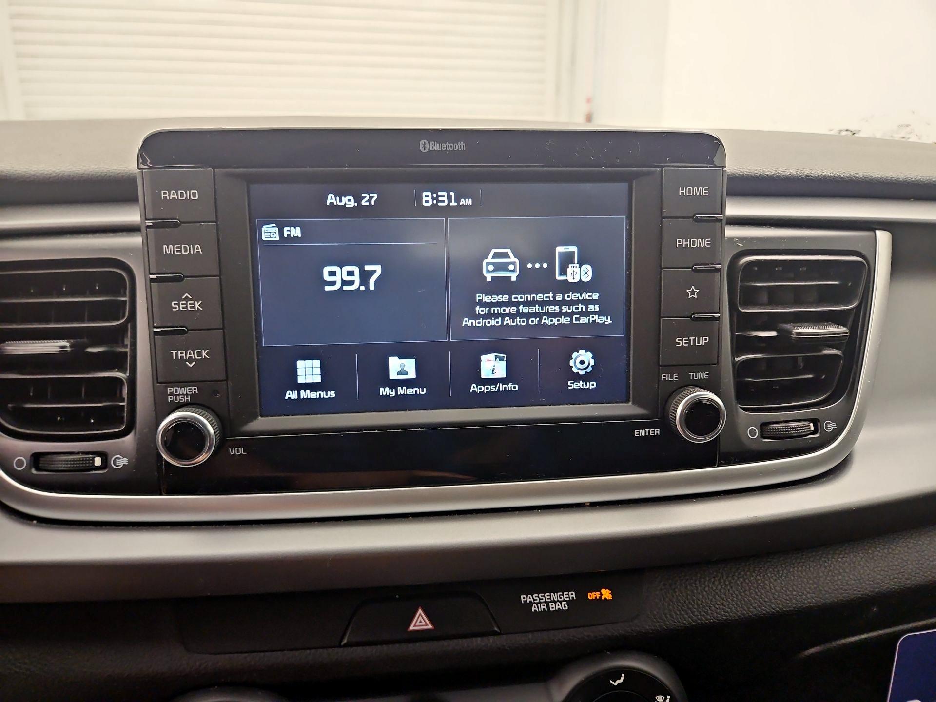 Thumbnail: 2020 Kia Rio - 15