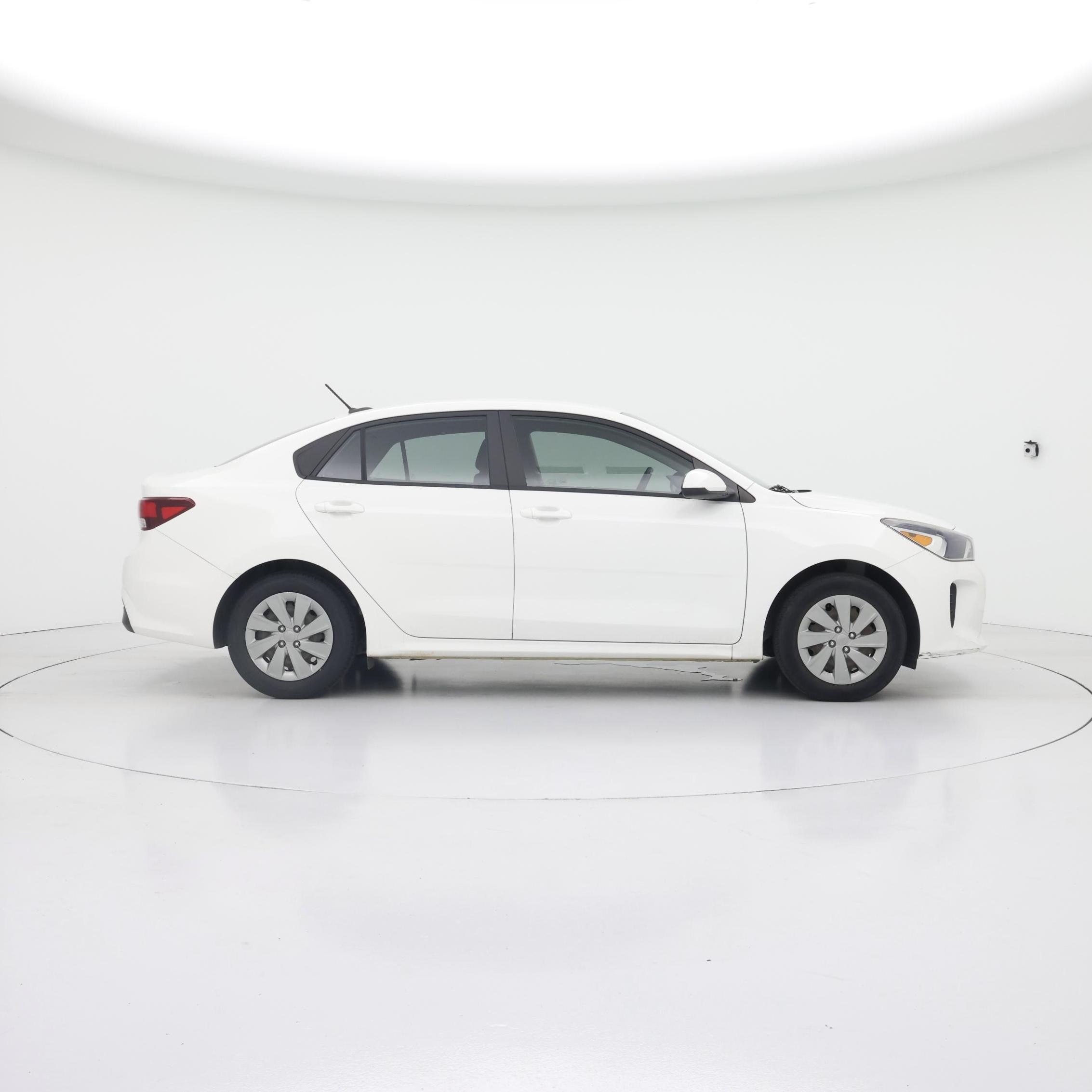 Thumbnail: 2020 Kia Rio - 7