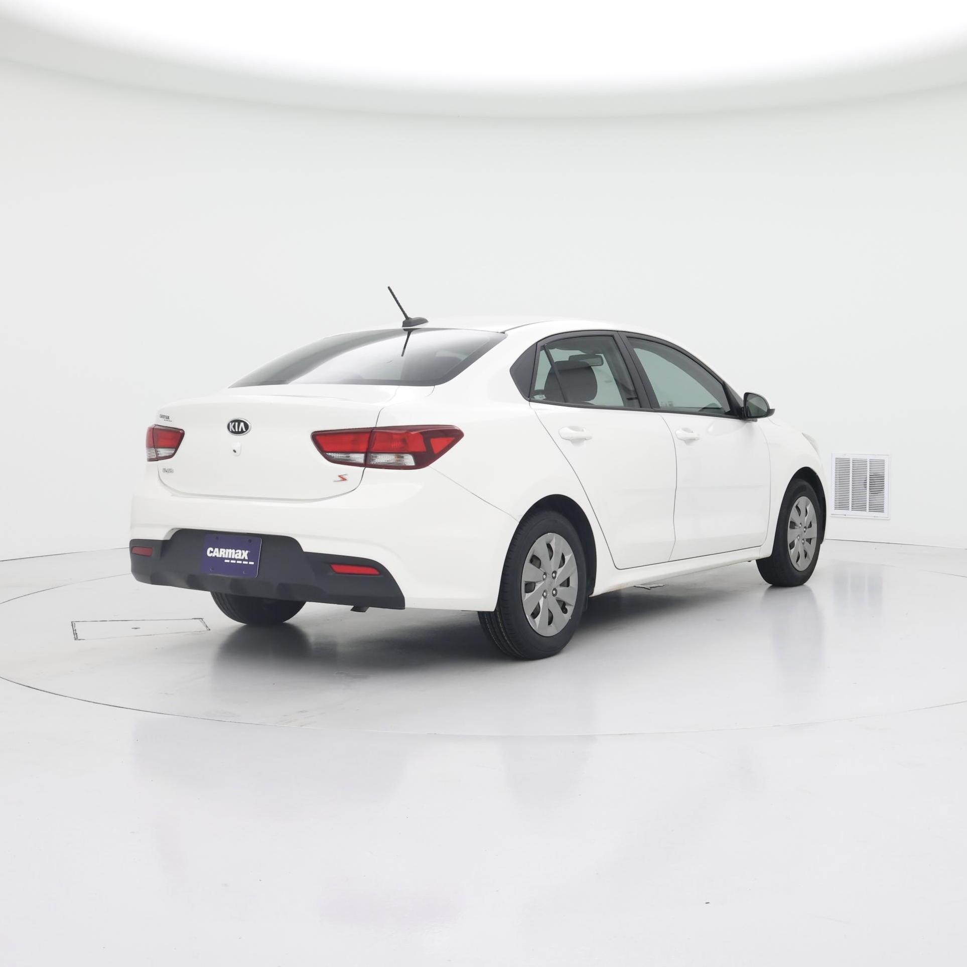 Thumbnail: 2020 Kia Rio - 8