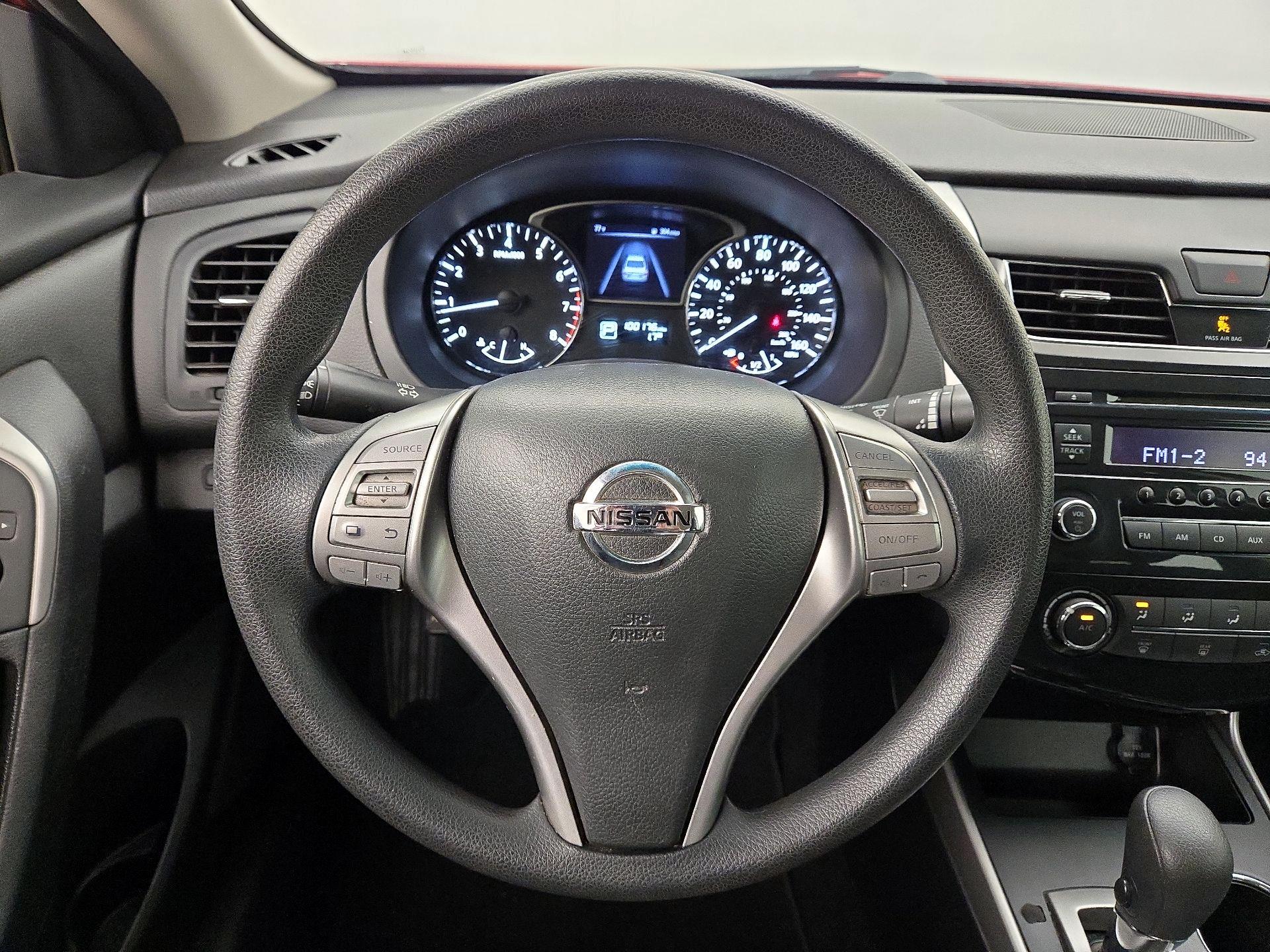 Thumbnail: 2015 Nissan Altima - 10