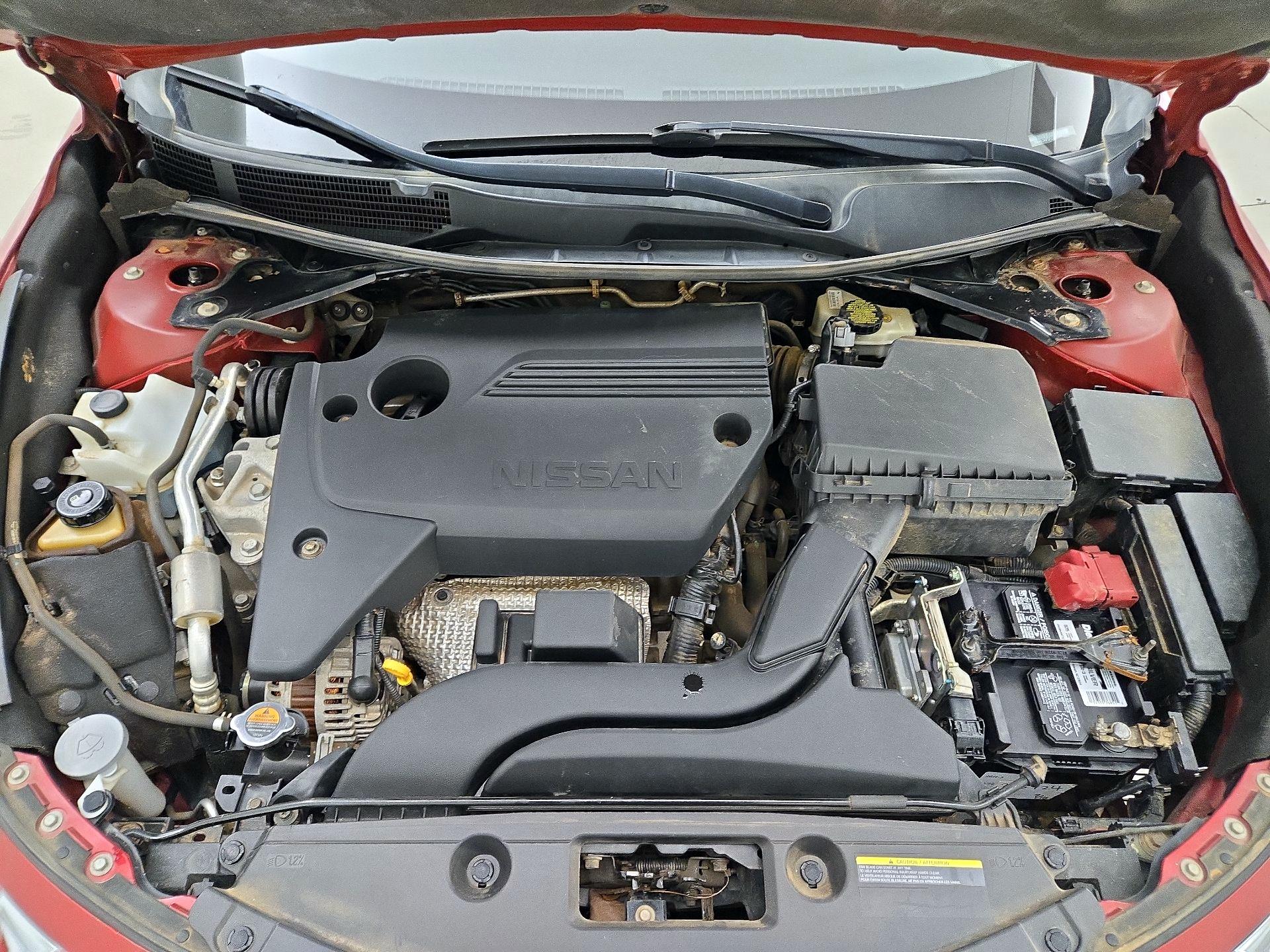 Thumbnail: 2015 Nissan Altima - 19