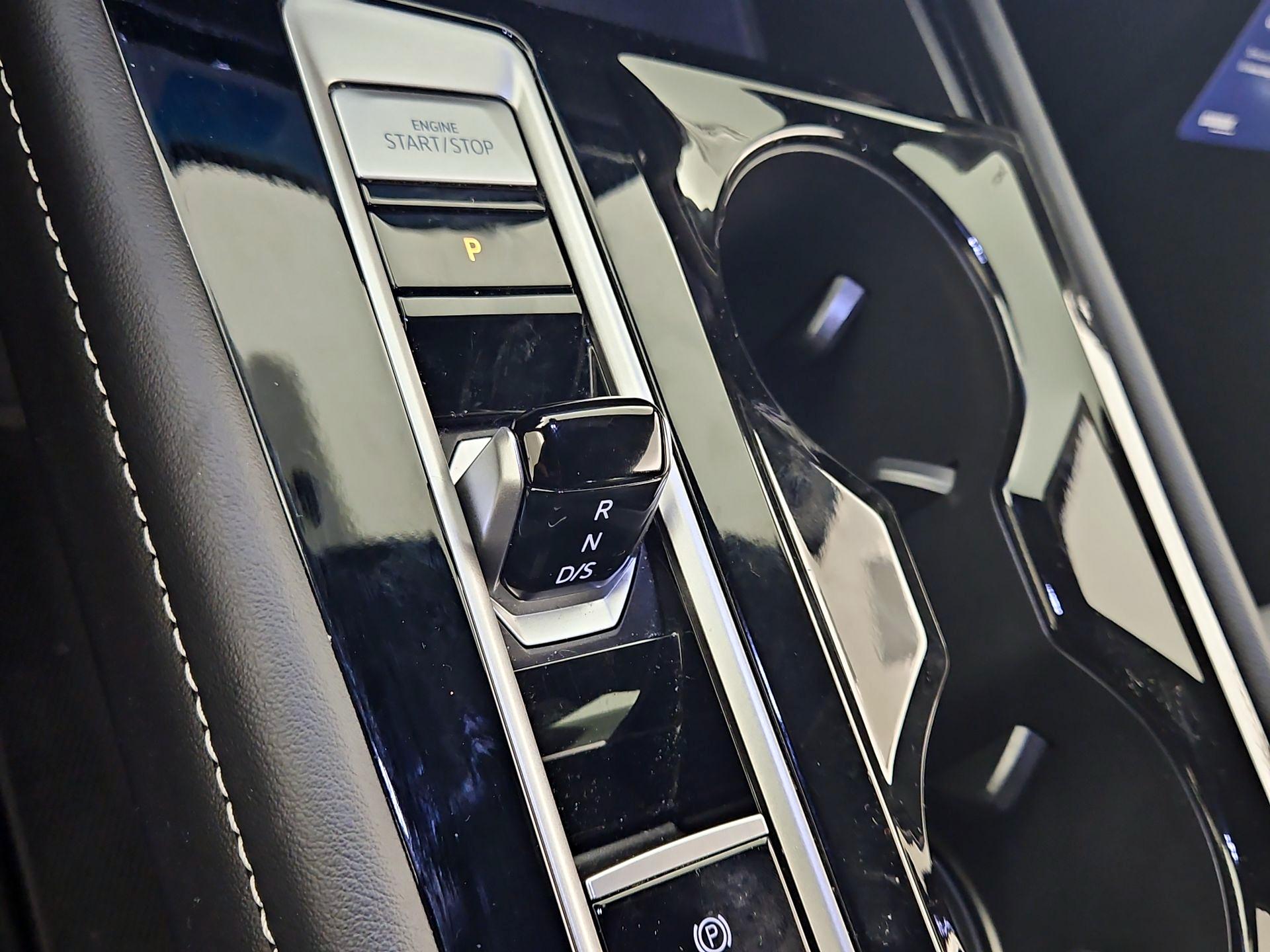 Thumbnail: 2024 Volkswagen Atlas - 18