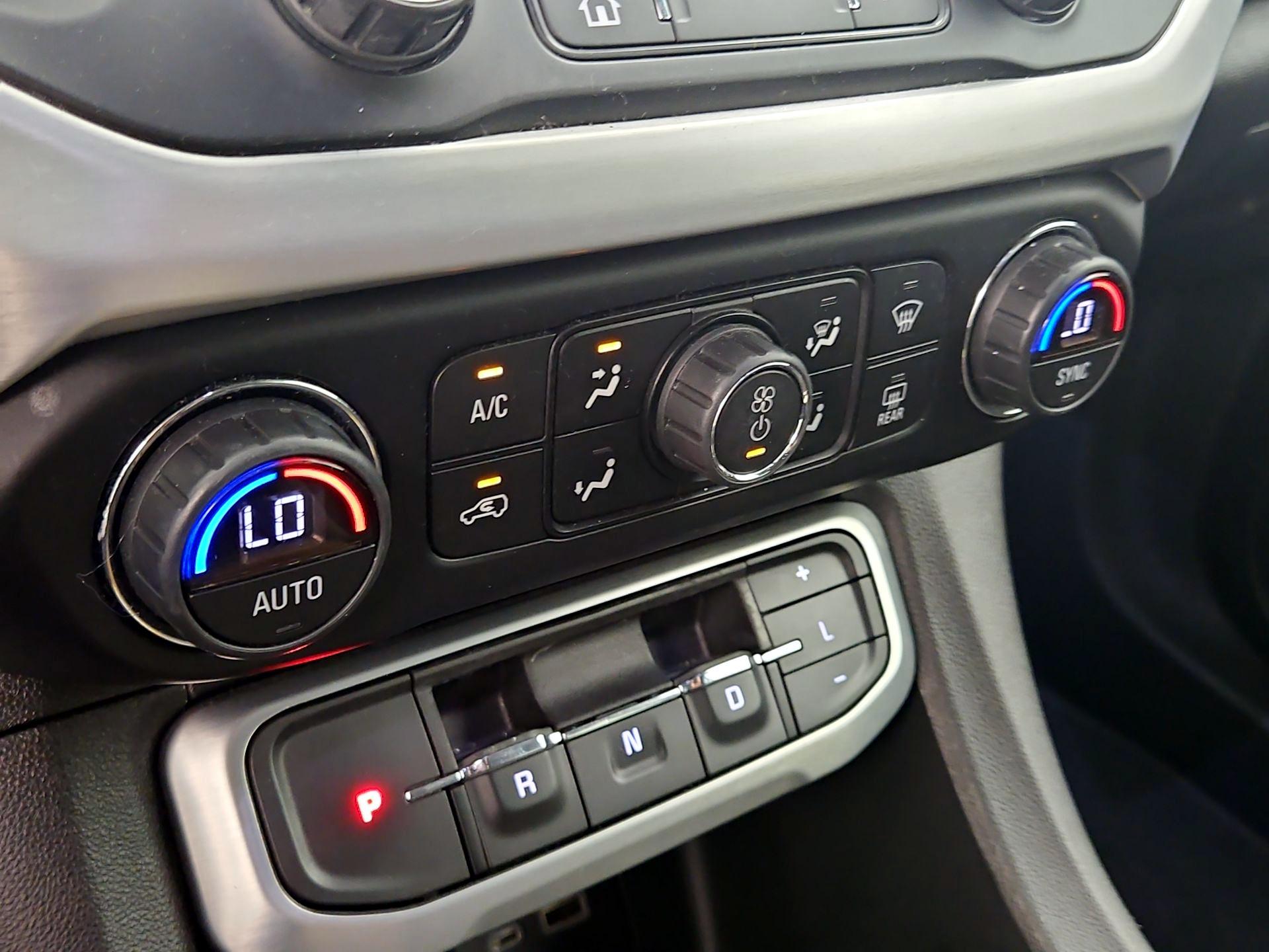 Thumbnail: 2021 GMC Acadia - 16