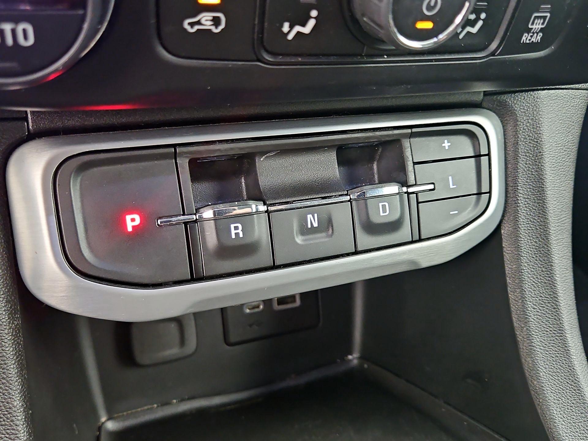 Thumbnail: 2021 GMC Acadia - 17