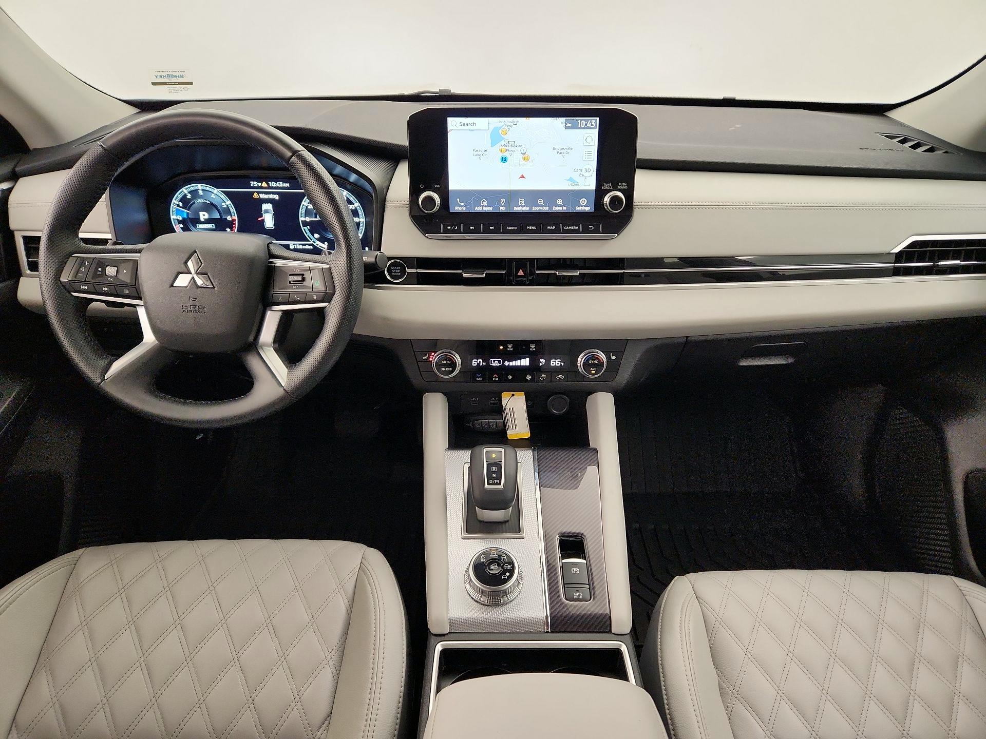 Thumbnail: 2024 Mitsubishi Outlander - 9