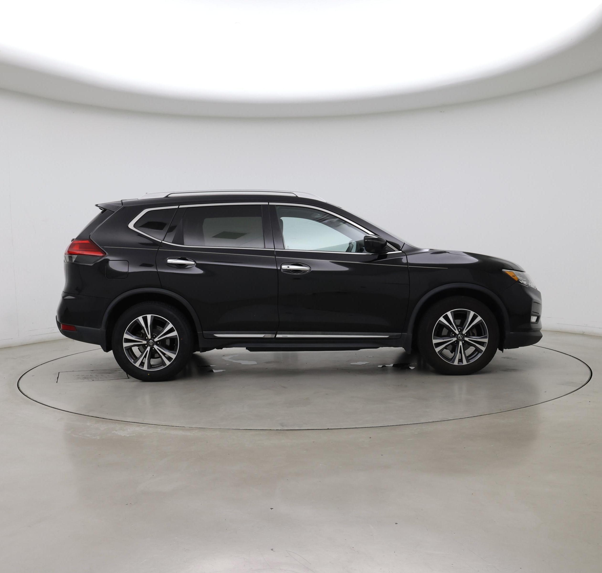 Thumbnail: 2017 Nissan Rogue - 7