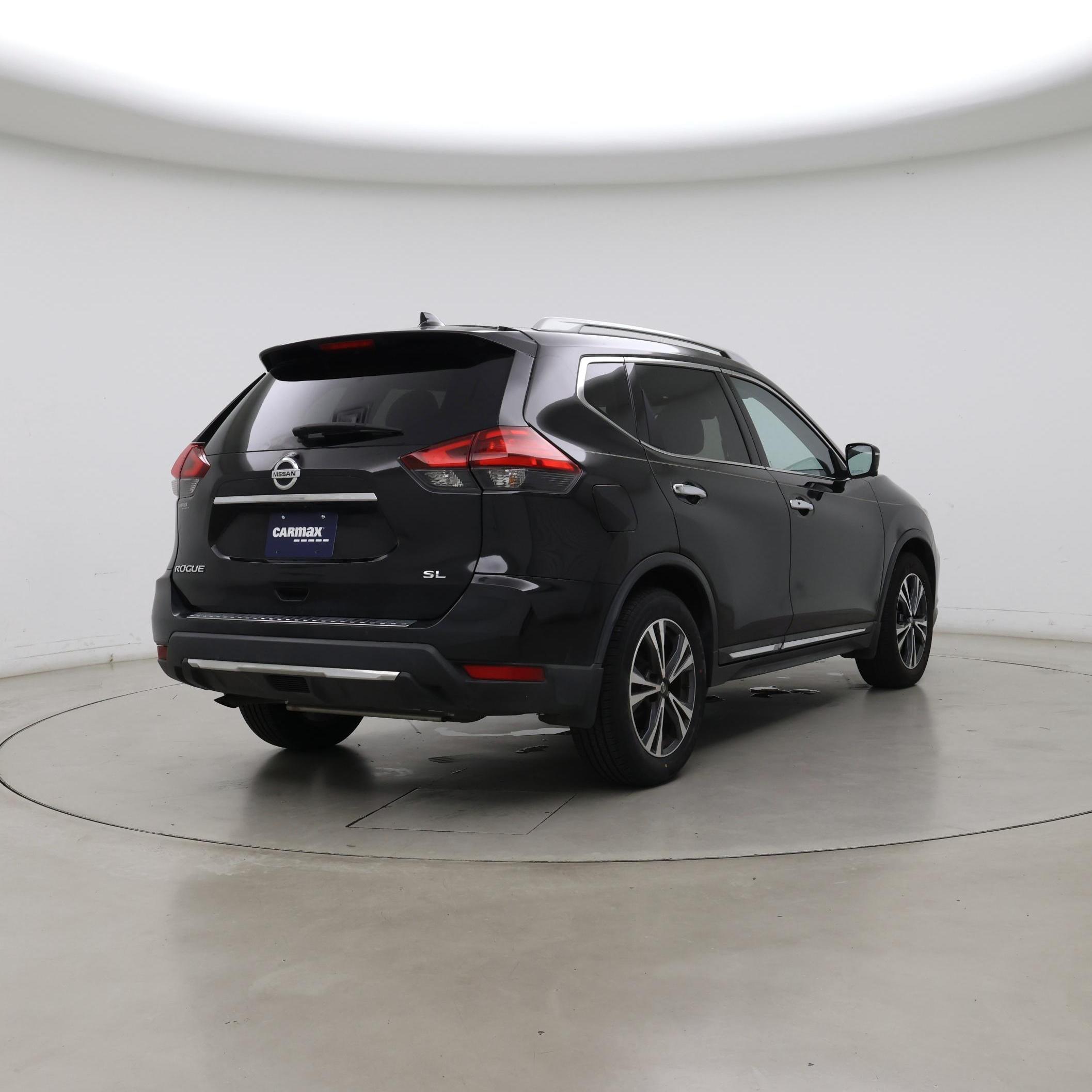 Thumbnail: 2017 Nissan Rogue - 8