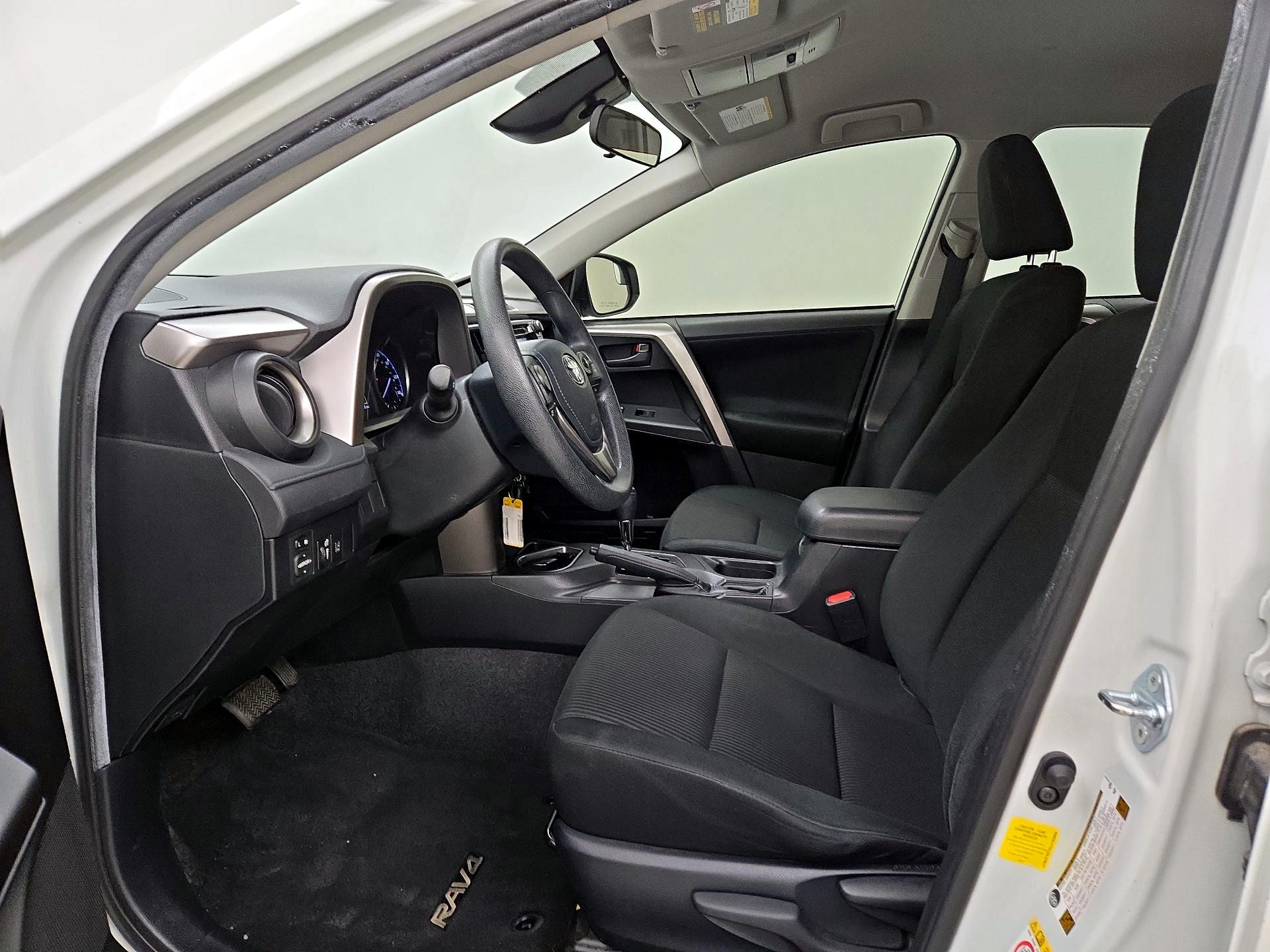 Thumbnail: 2018 Toyota RAV4 - 11