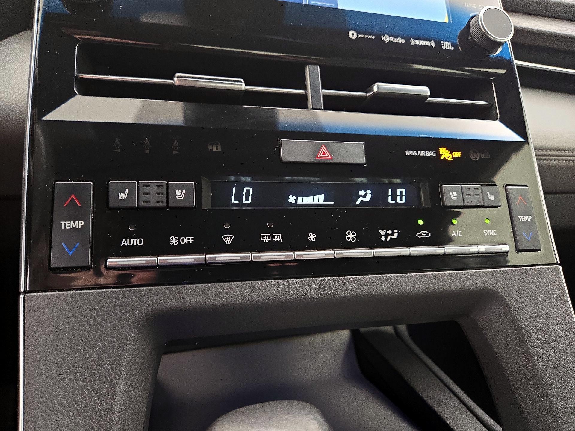 Thumbnail: 2021 Toyota Avalon - 17