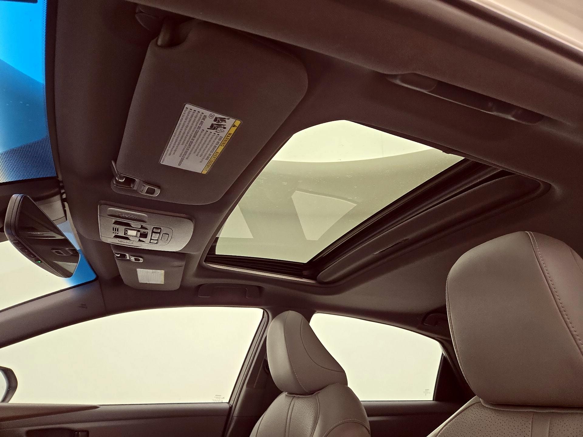Thumbnail: 2021 Toyota Avalon - 19