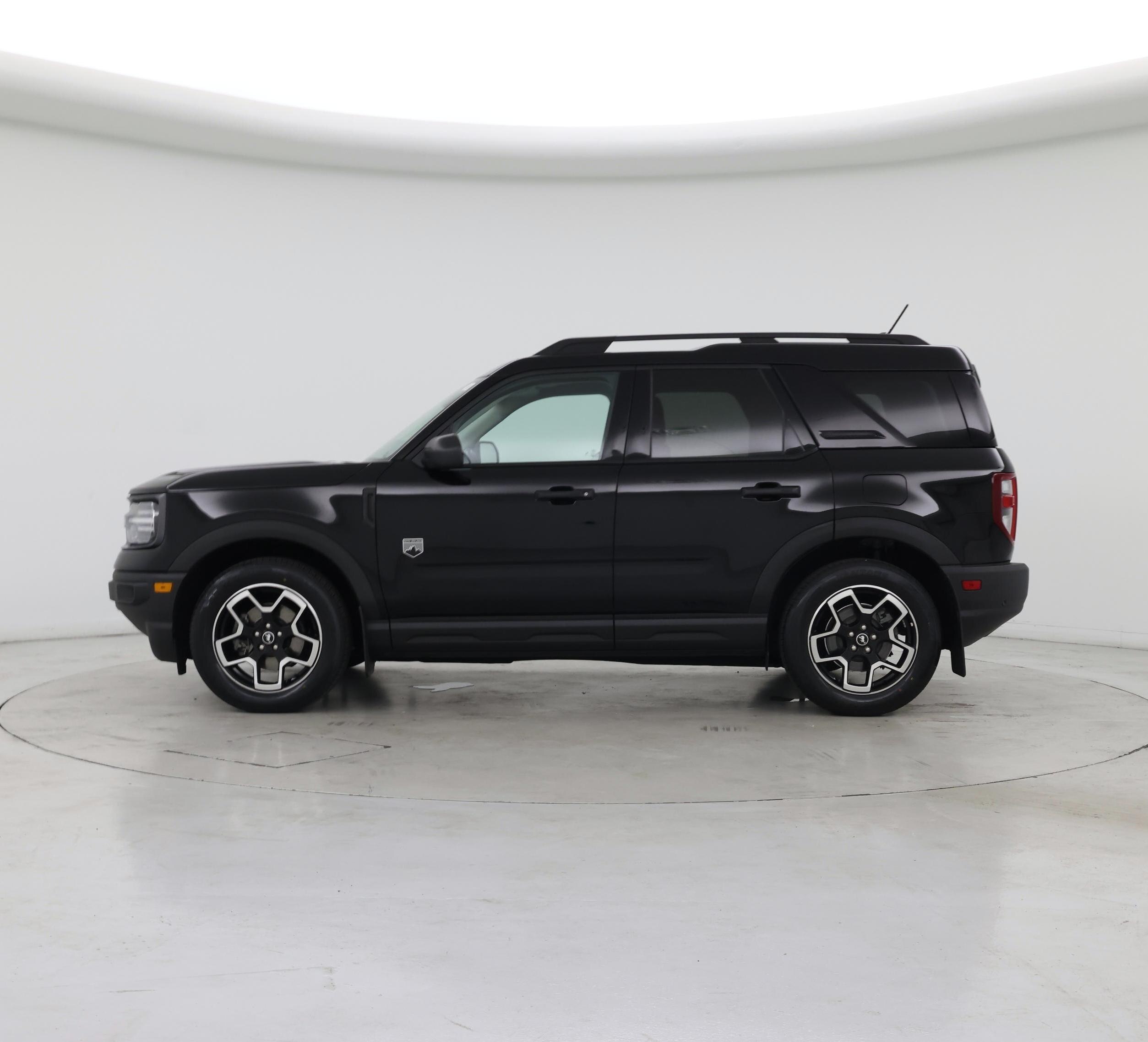 Thumbnail: 2021 Ford Bronco Sport - 3