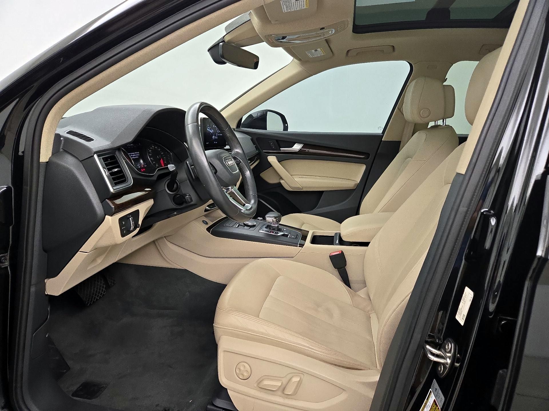 Thumbnail: 2019 Audi Q5 - 11
