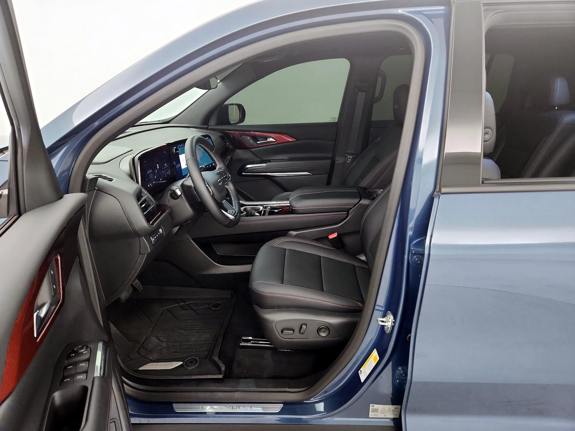 Thumbnail: 2025 Chevrolet Traverse - 11
