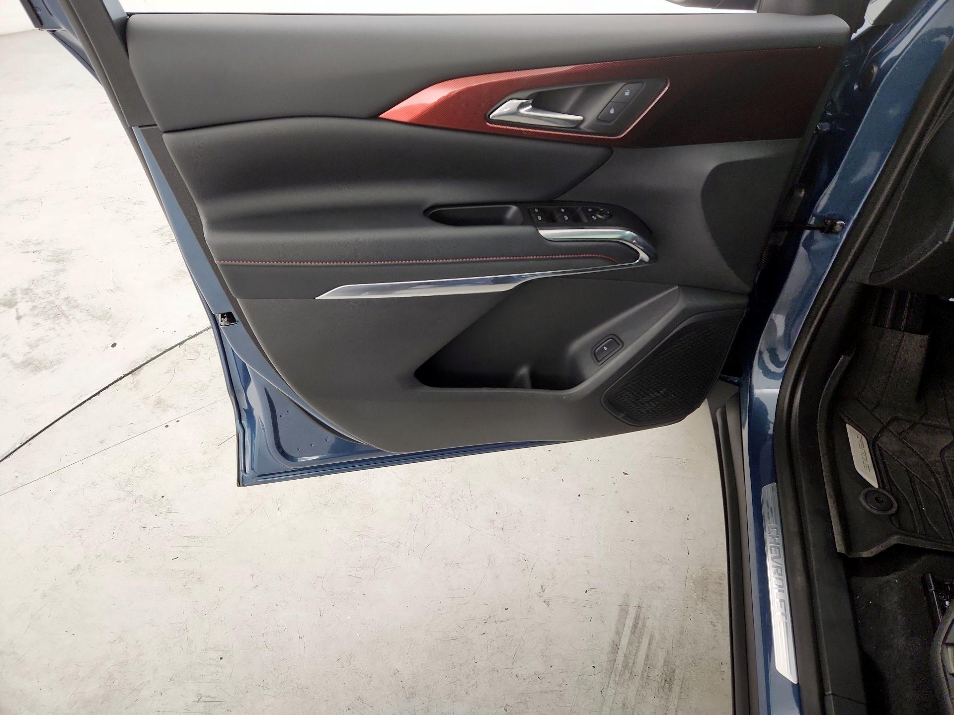 Thumbnail: 2025 Chevrolet Traverse - 12